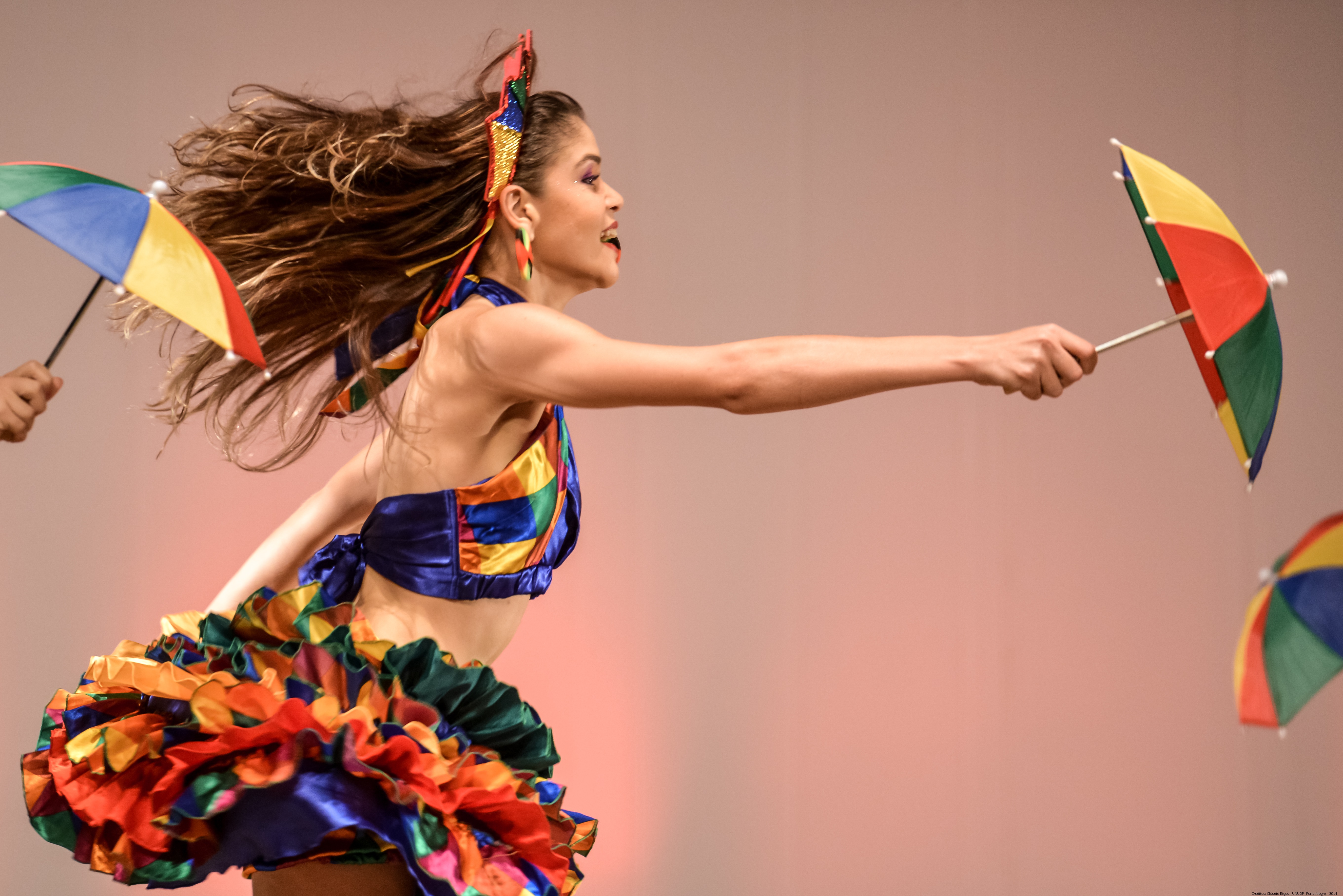 DANÇAS POPULARES como Boi Bumbá, Carimbó, Frevo, Maracatu e Reisado abrem nesta quarta-feira (9/9), às 19h, a semana de atrações no Teatro Carlos Câmara