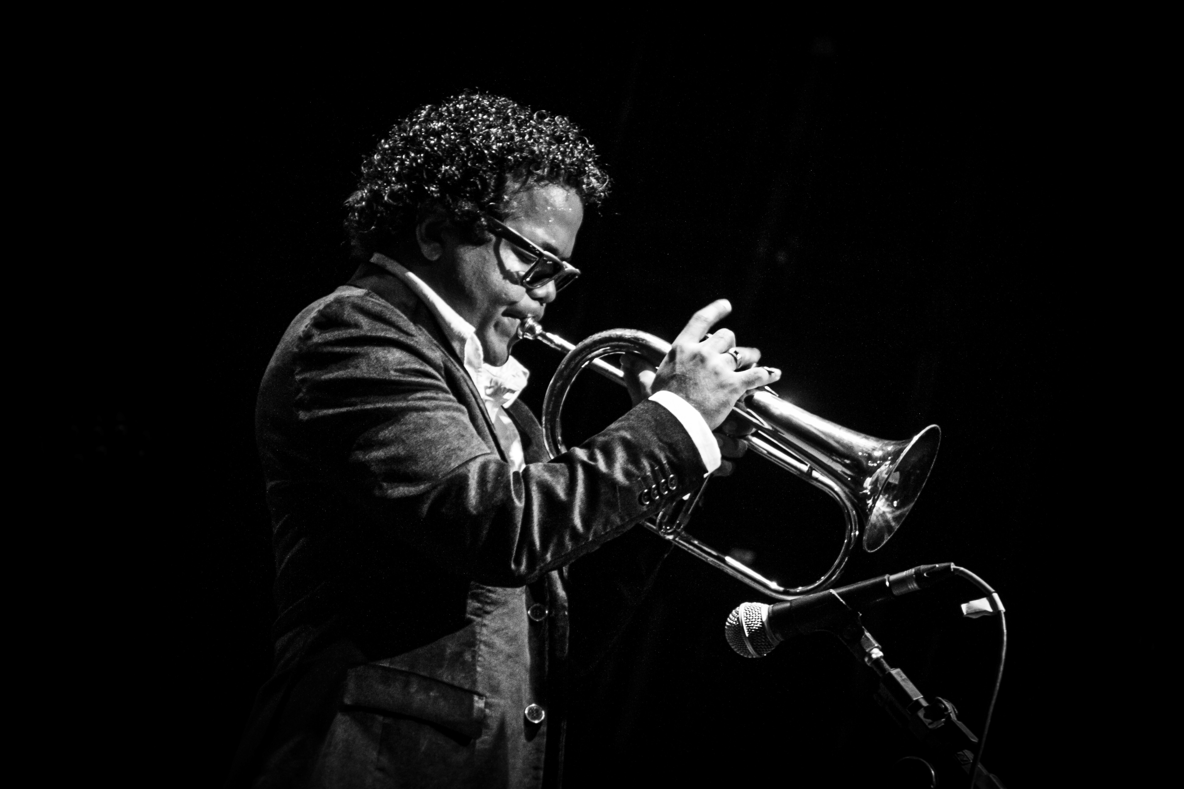 Theatro José de Alencar recebe o show “Hugo D’Leon Convida”, nesta quarta-feira, dia 23/9