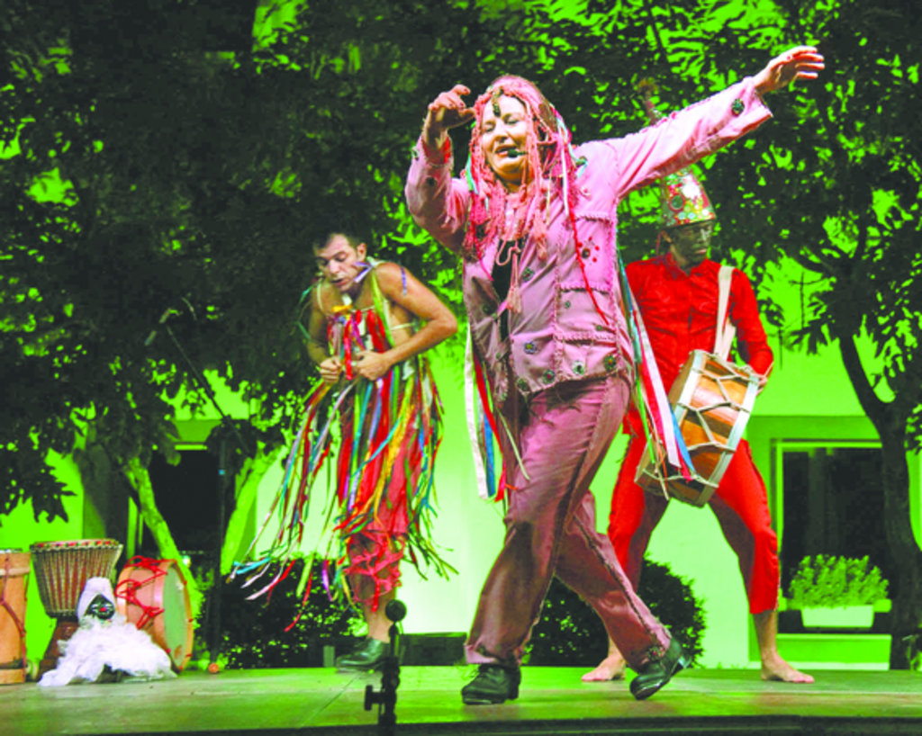 INTERVENÇÕES DE DANÇA no Cineteatro São Luiz começam nesta quinta-feira, 3/9, às 17h