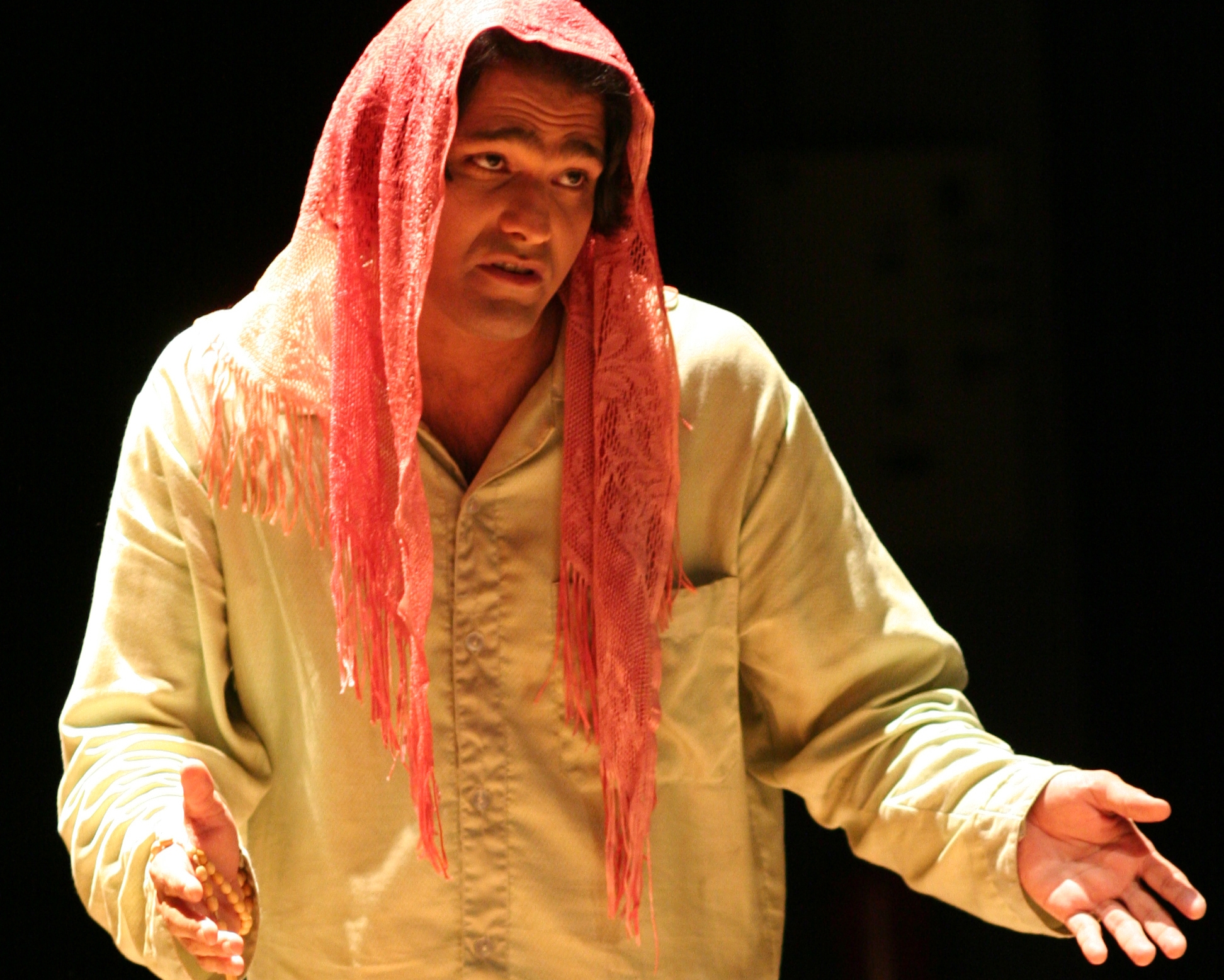 Peça “Anônimos”, do grupo Teatro Novo, é destaque na programação do Theatro José de Alencar neste final de semana