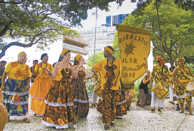 Dia da Consciência Negra: Teatro Carlos Câmara recebe apresentação especial do Maracatu Solar. Centro Dragão do Mar tem show de Calé Alencar e do Maracatu Nação Fortaleza