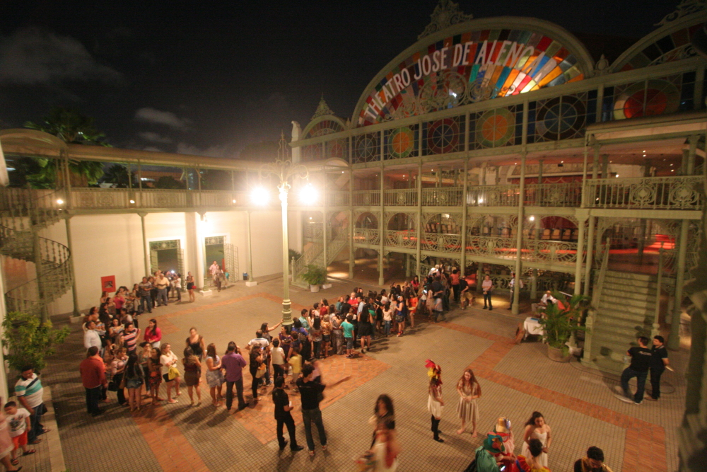 Retrospectiva 2015: Theatro José de Alencar destacou os artistas cearenses e atraiu grandes plateias