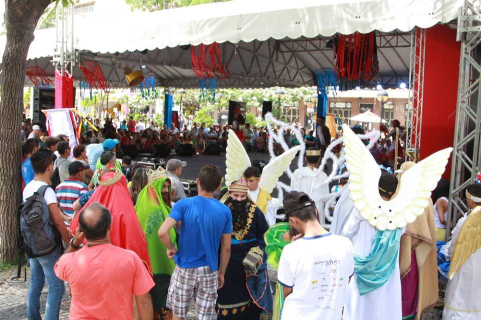 Praça do Ferreira recebe grande público nesta quarta-feira, Dia de Reis, com a Mostra Estadual Ceará Natal de Luz