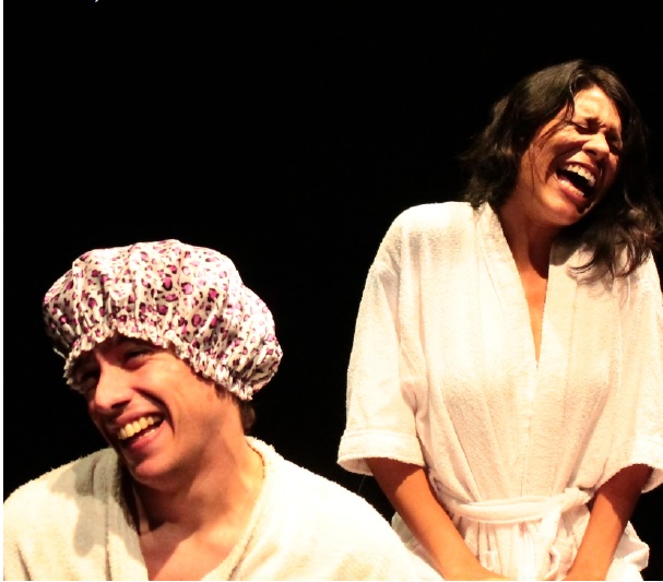 Theatro José de Alencar recebe peça “Há algo estranho nas coisas que não são ditas”, neste sábado e domingo, 7 e 8/5