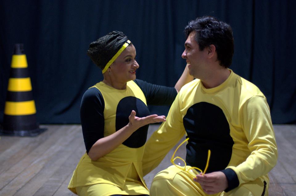 Inicia nesta sexta-feira, 6/5, às 18h, a temporada de apresentações da peça “E Pensar Que Tudo Isto é Oco”, com Klístenes Braga e Solange Teixeira no Teatro Morro do Ouro, anexo ao Theatro José de Alencar