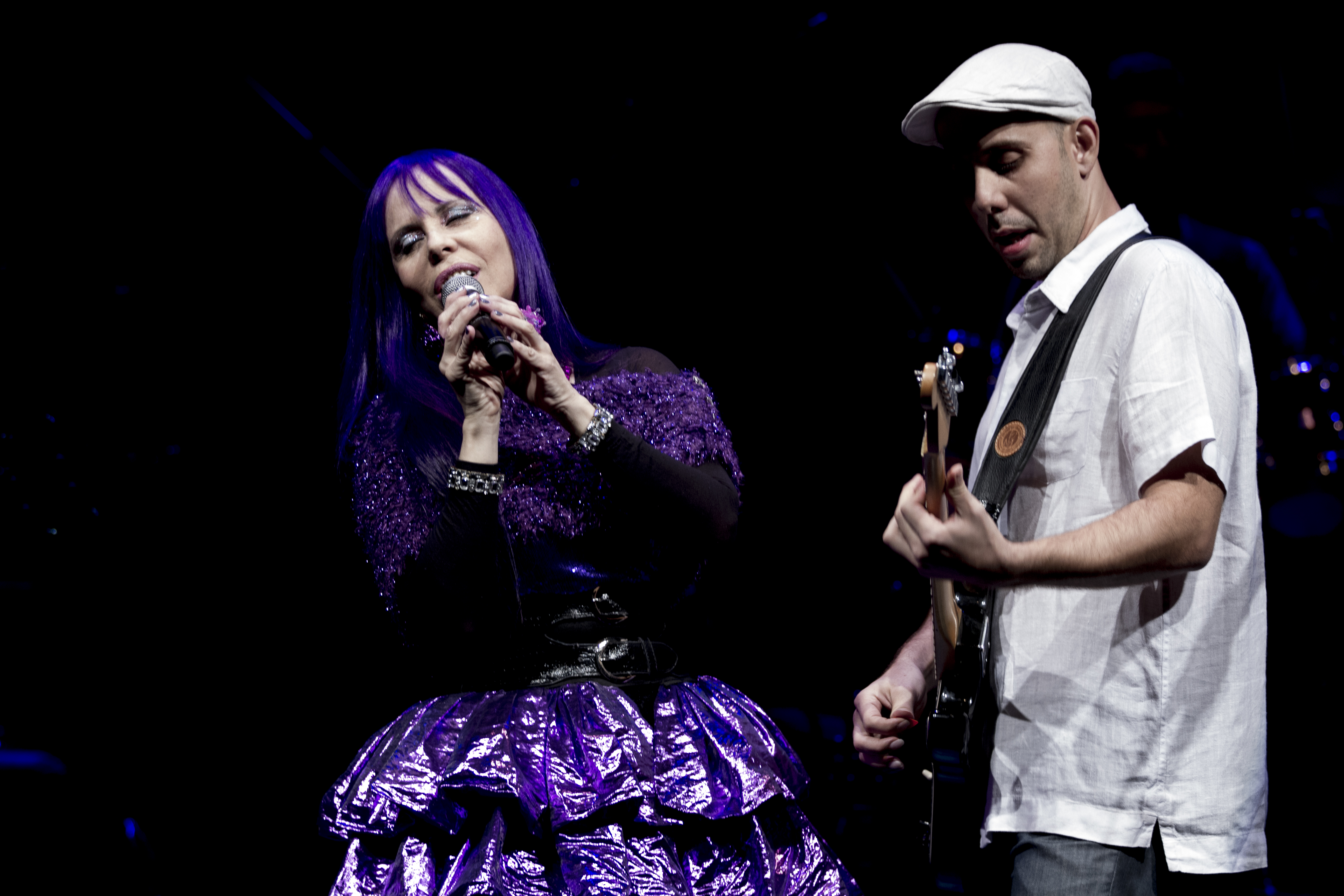 Baby do Brasil faz show no Cineteatro São Luiz, com o filho Pedro Baby, neste domingo, Dia das Mães
