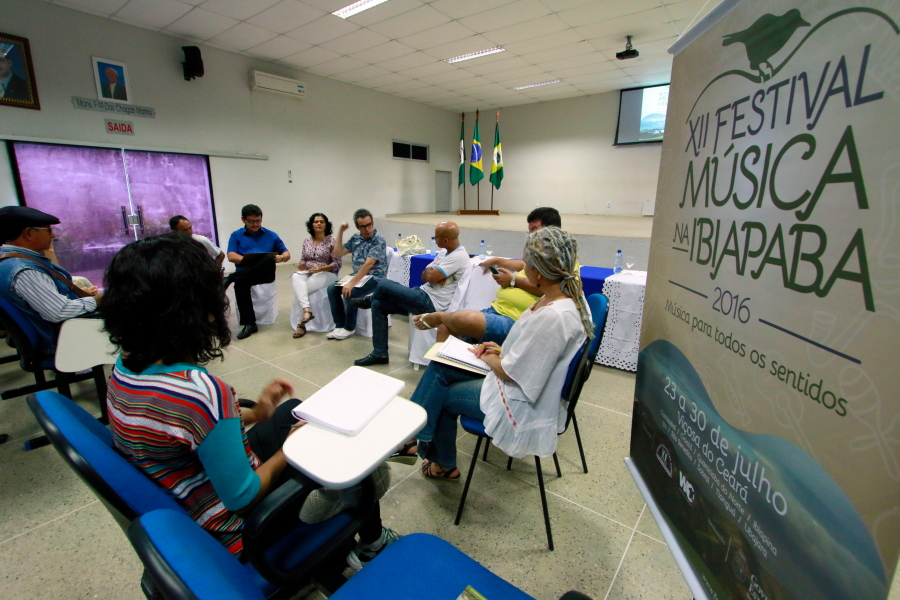 Equipe da Secult se reúne com pontos de cultura e regentes de bandas de música, no segundo dia do XII Festival Música na Ibiapaba