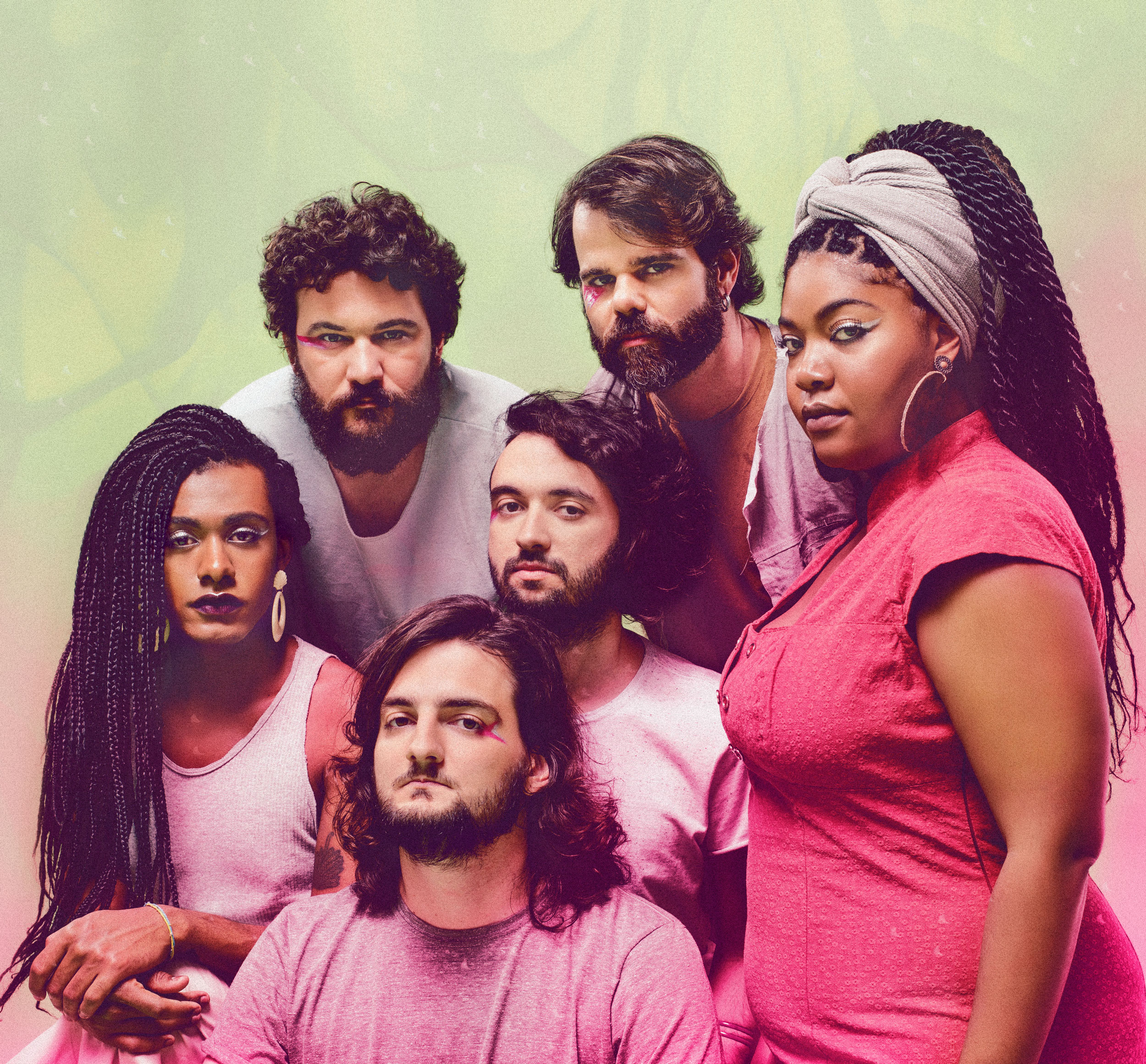 Cineteatro São Luiz recebe festa de 15 anos da Feira da Música, com show de Liniker e os Caramelows