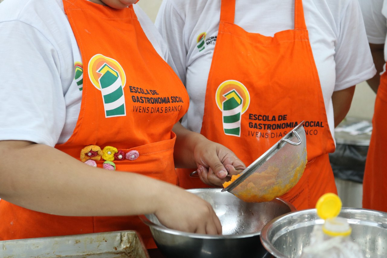 Escola de Gastronomia Social oferta 210 vagas gratuitas em cursos profissionalizantes
