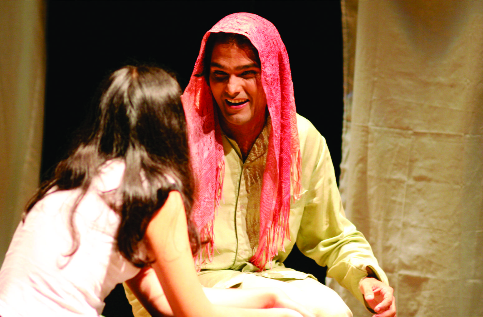 Cineteatro São Luiz estreia online, nesta quarta (25), o espetáculo “Anônimos” do Grupo Teatro Novo