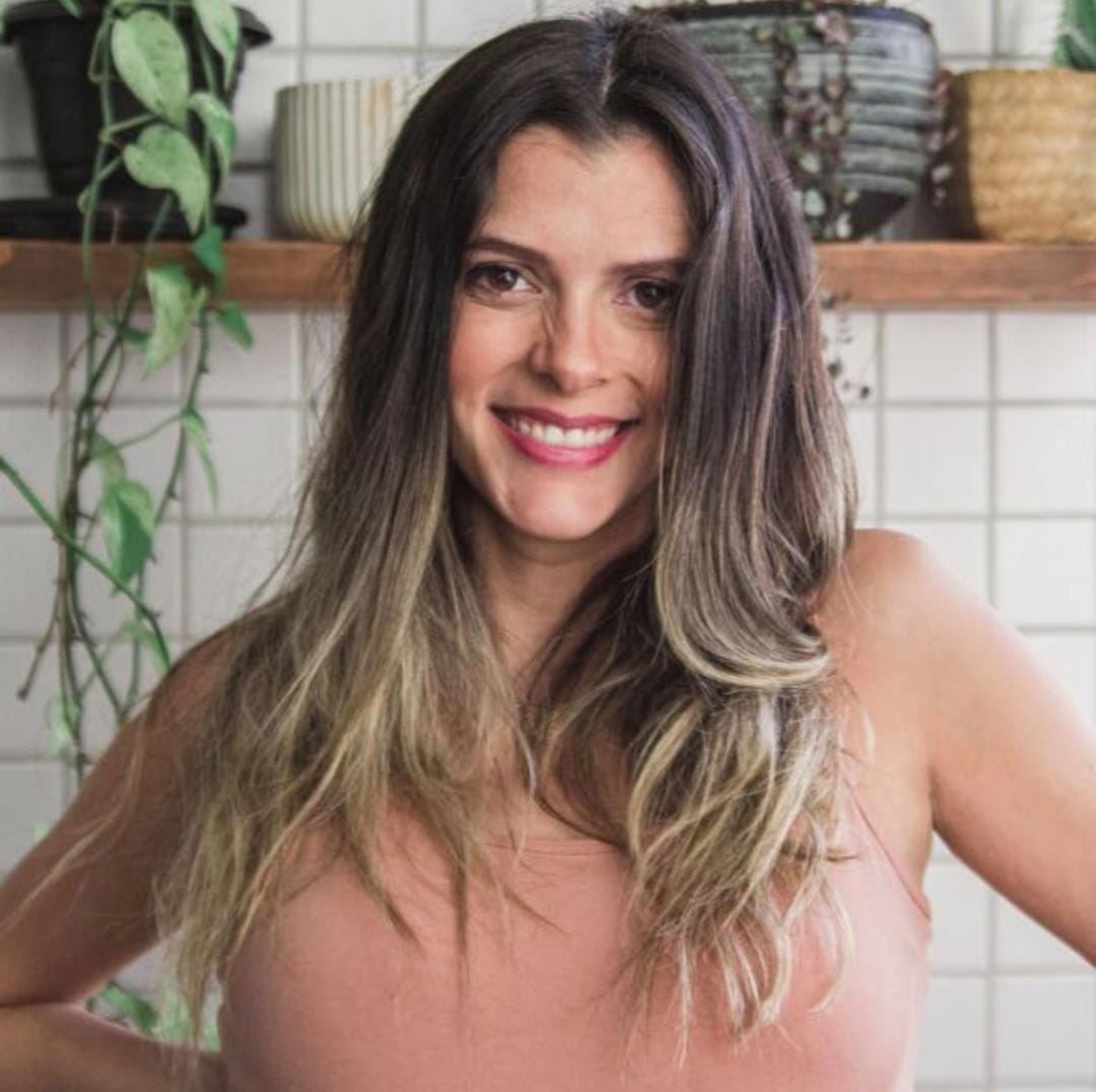 BECE realiza live sobre humor com Leo Suricate e Mila Costa