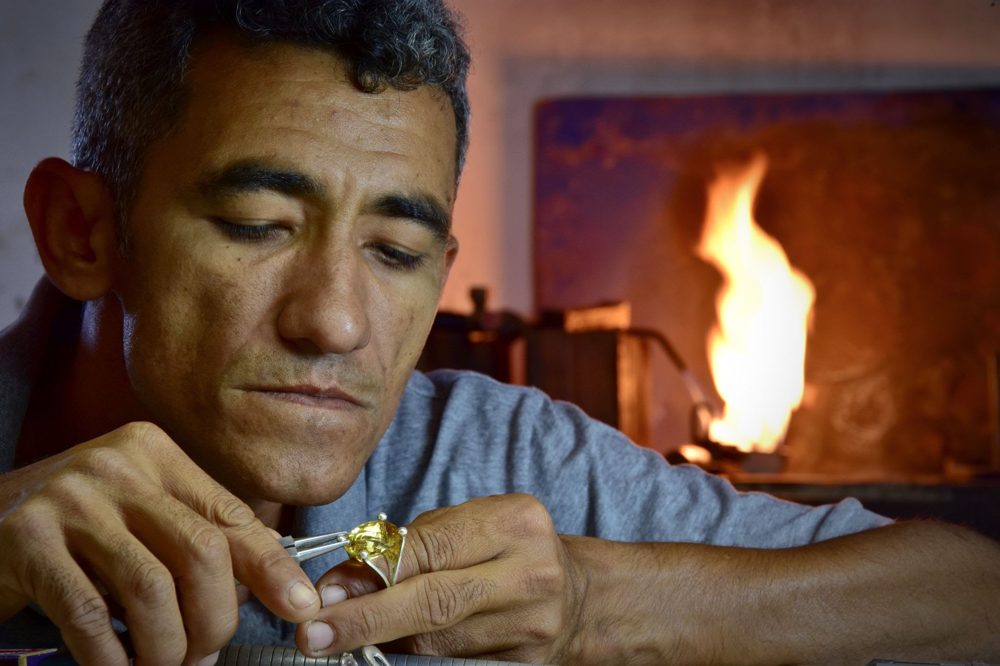 Designer de joias do Sertão Central, Antônio Rabelo estreia episódio de “Nós no Batente”  deste sábado (16/10)