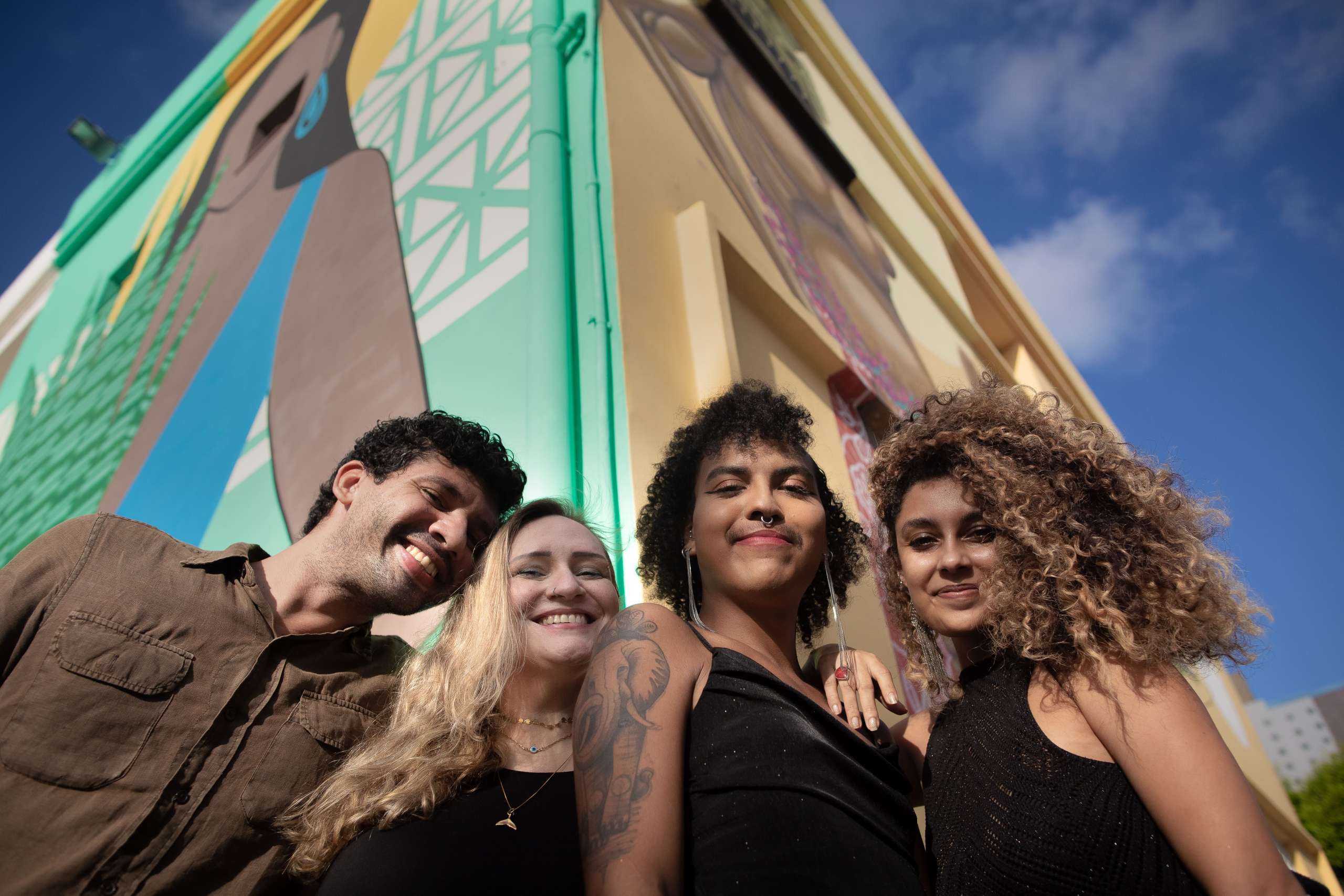 “Transfabuladores”: estudantes da Escola Iracema das Artes lançam coletivo de escrita