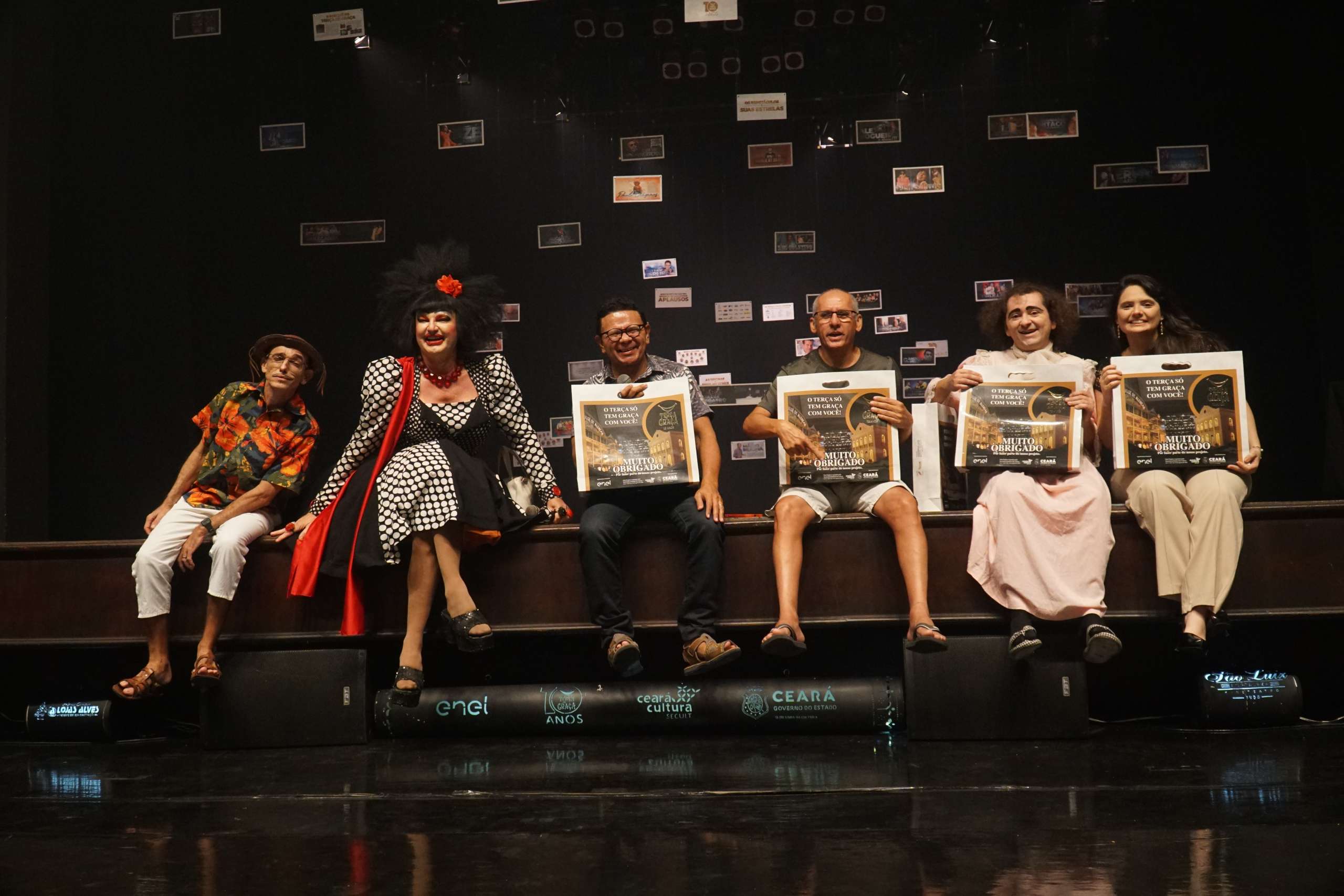 Com apoio da Secult, Terça de Graça 10 anos encerra apresentações em Fortaleza com muita alegria no palco do Cineteatro São Luiz. Foi muito bom!