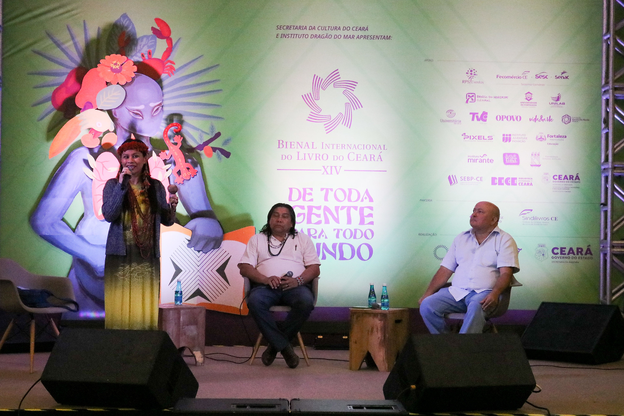 O papel memorial e espiritual da literatura garante uma rica troca entre escritores na mesas de curadoria do domingo