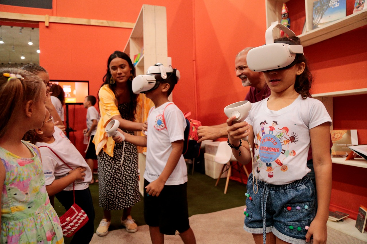 A BECE veio parar na Bienal e está presente também no mundo virtual