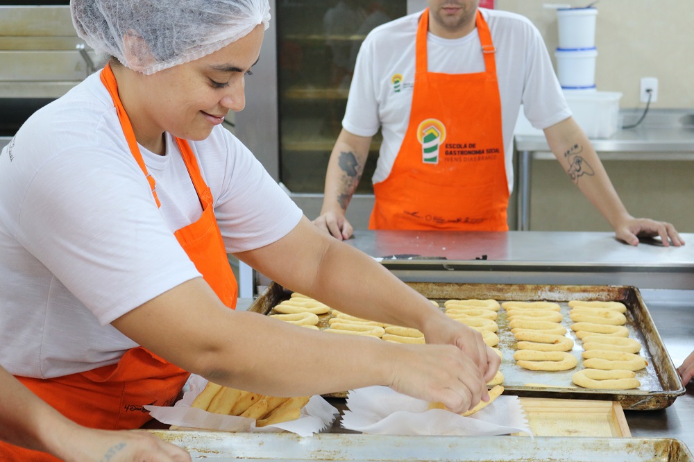 Escola de Gastronomia Social oferta 170 vagas para cursos presenciais e gratuitos em novembro