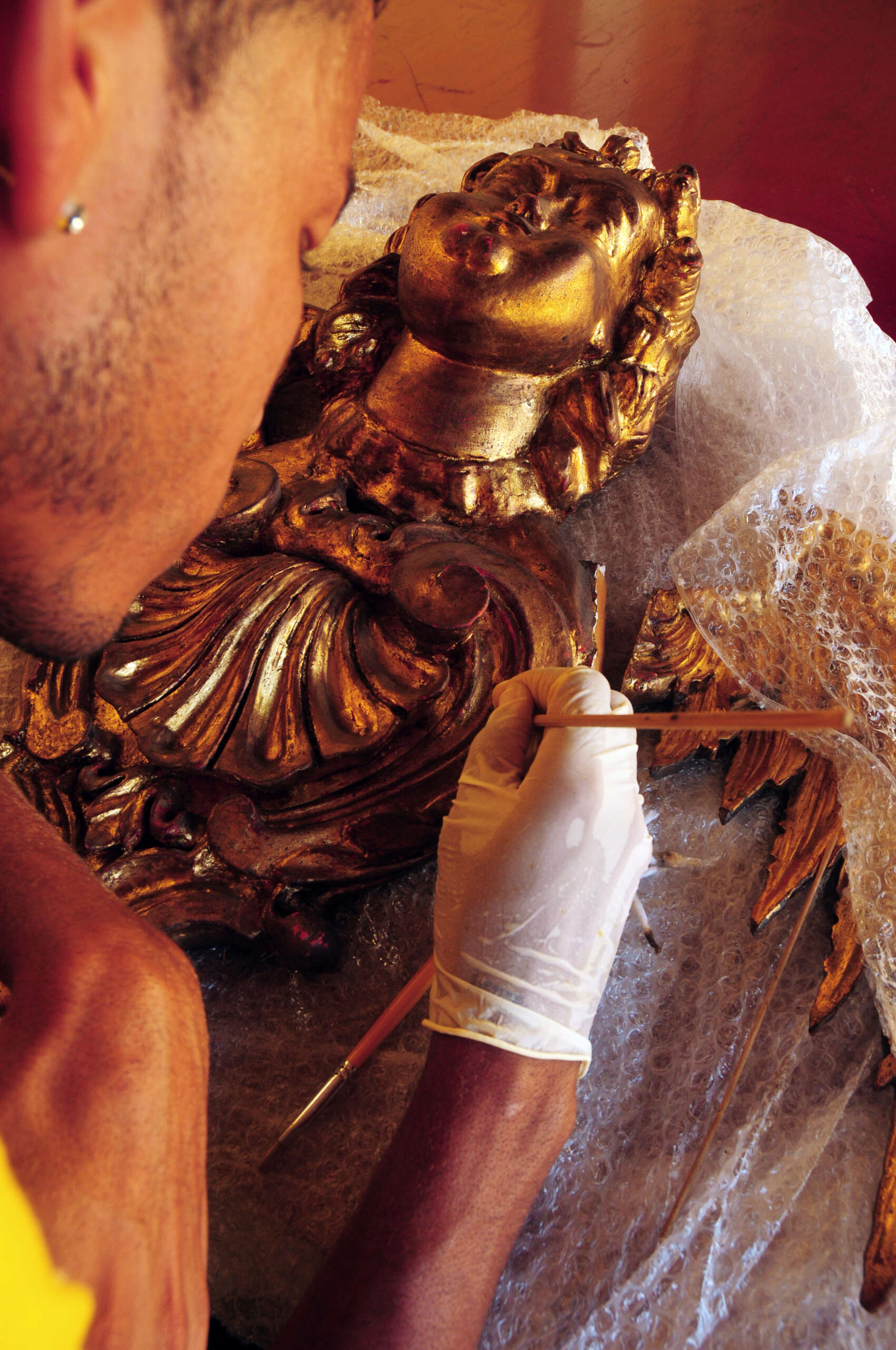 Escola de Artes e Ofícios Thomaz Pompeu Sobrinho abre inscrições para curso de conservação e restauro de esculturas