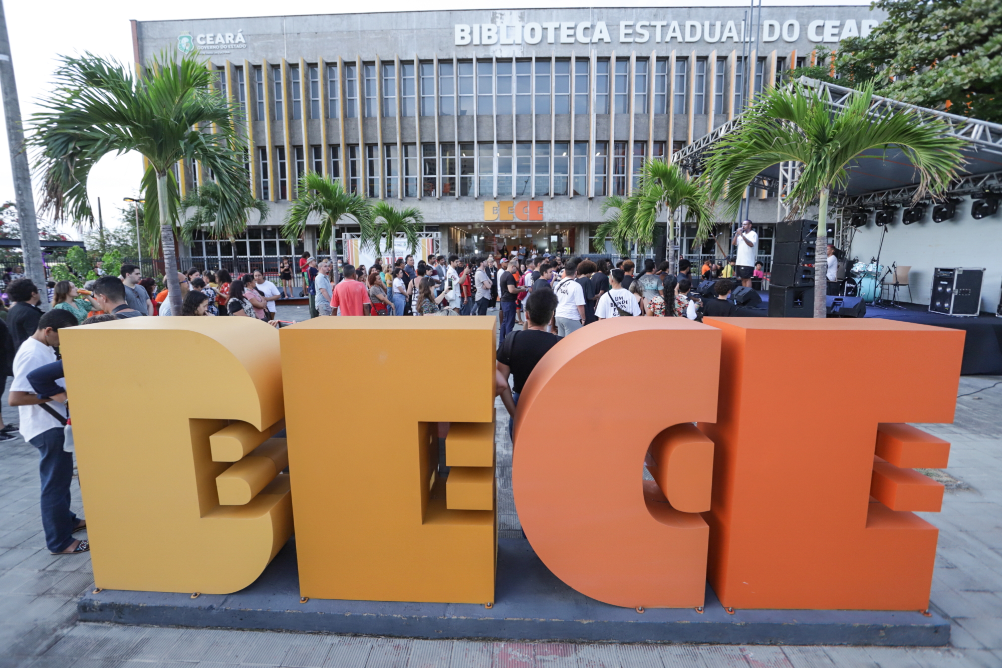 Bece comemorou 156 anos com festa do livro, da leitura e da literatura nesta sexta-feira (24)