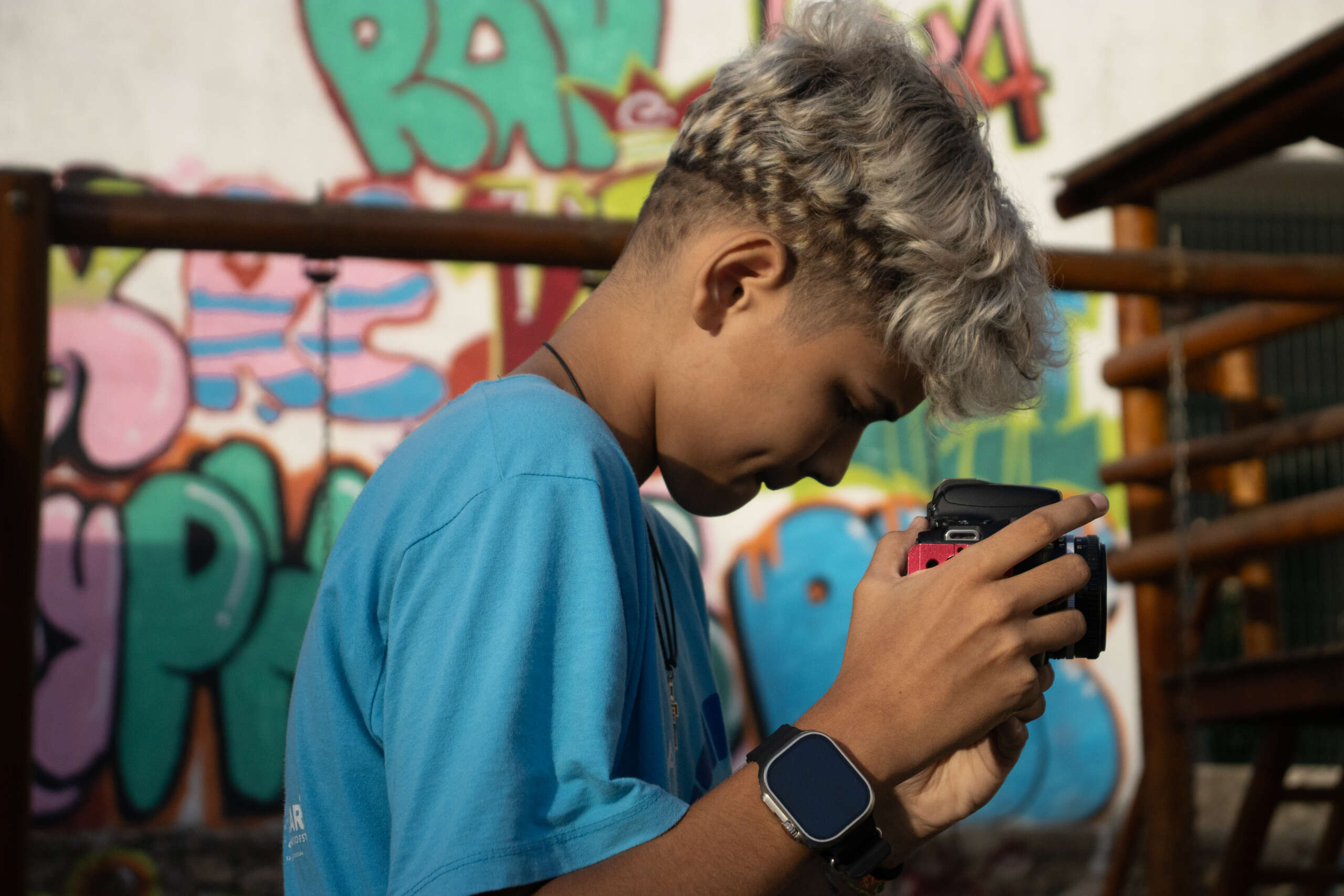 Exposição “Daqui pra Lá” tem abertura nesta sexta (19), na Bece, e destaca o pertencimento à cidade com adolescentes