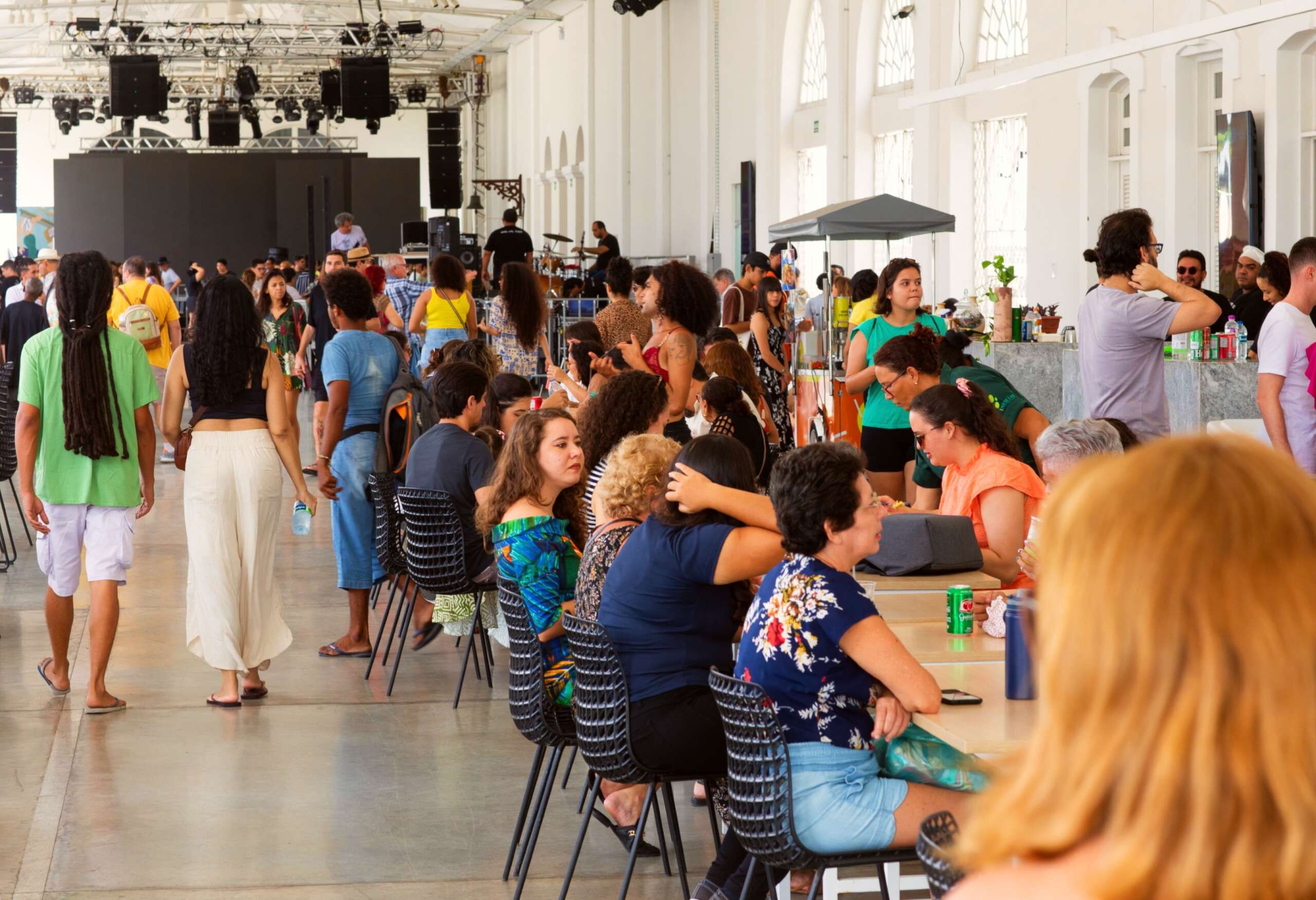 Feira Agroecológica e show de Luiza Nobel compõem programação de domingo (28) no Mercado AlimentaCE