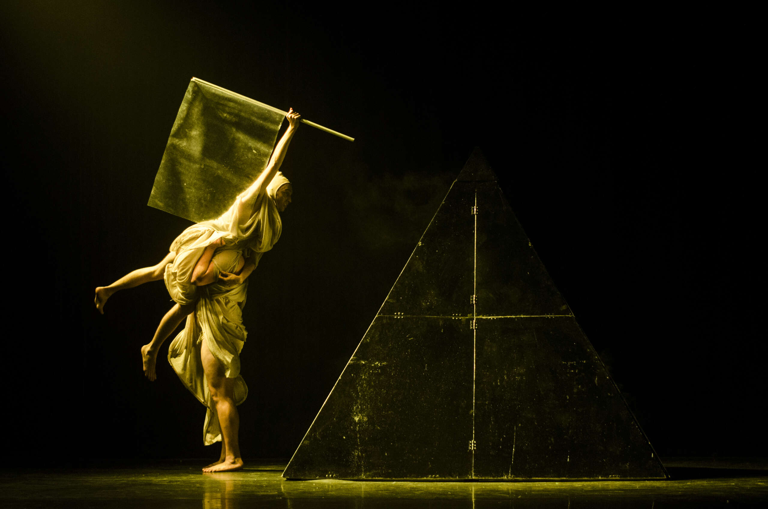 Férias no Dragão | Teatro Dragão do Mar inicia três temporadas cênicas neste final de semana