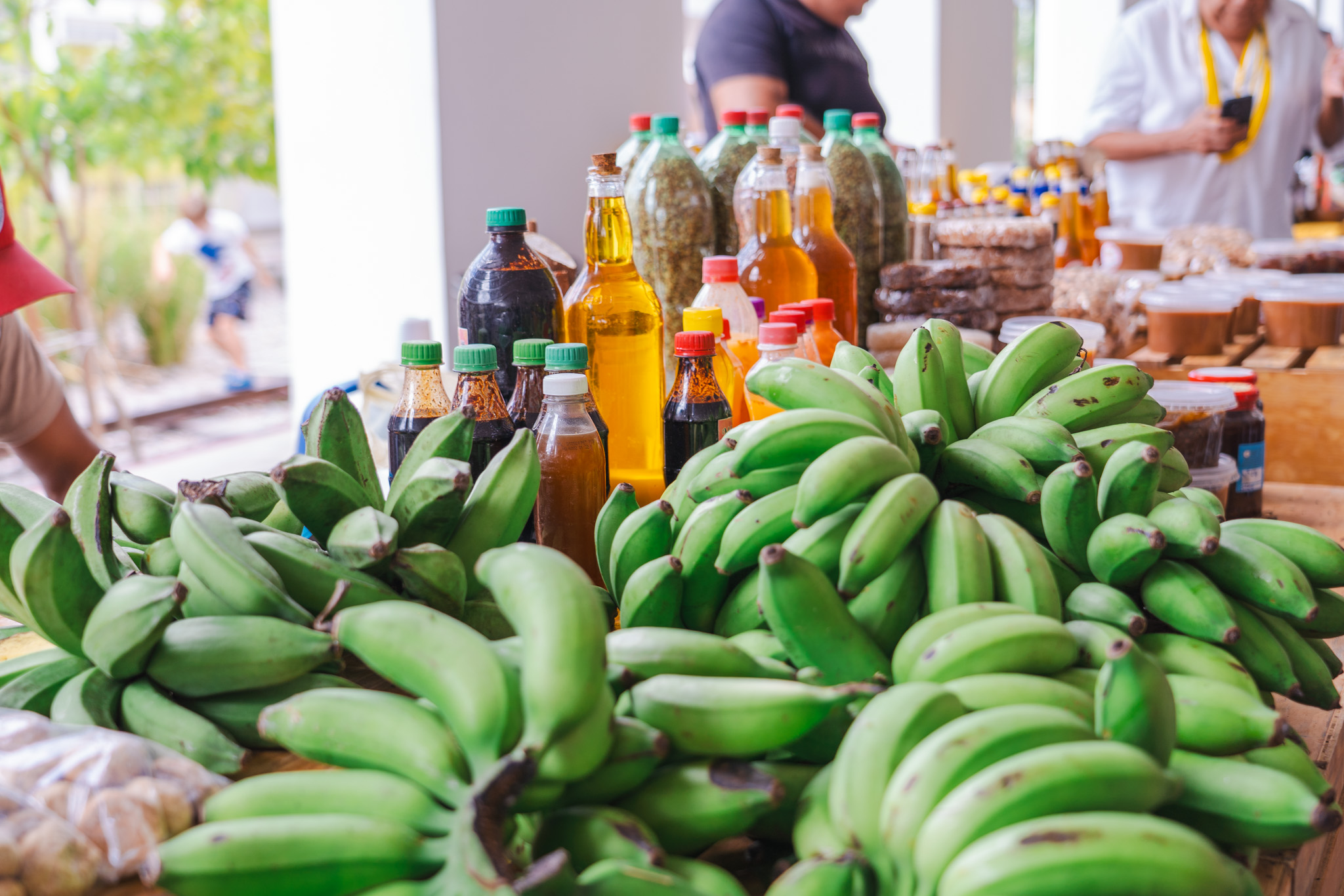 Roda de samba afro-brasileira, chope e feijoada compõem a programação do Almoço no Mercado neste domingo (18)