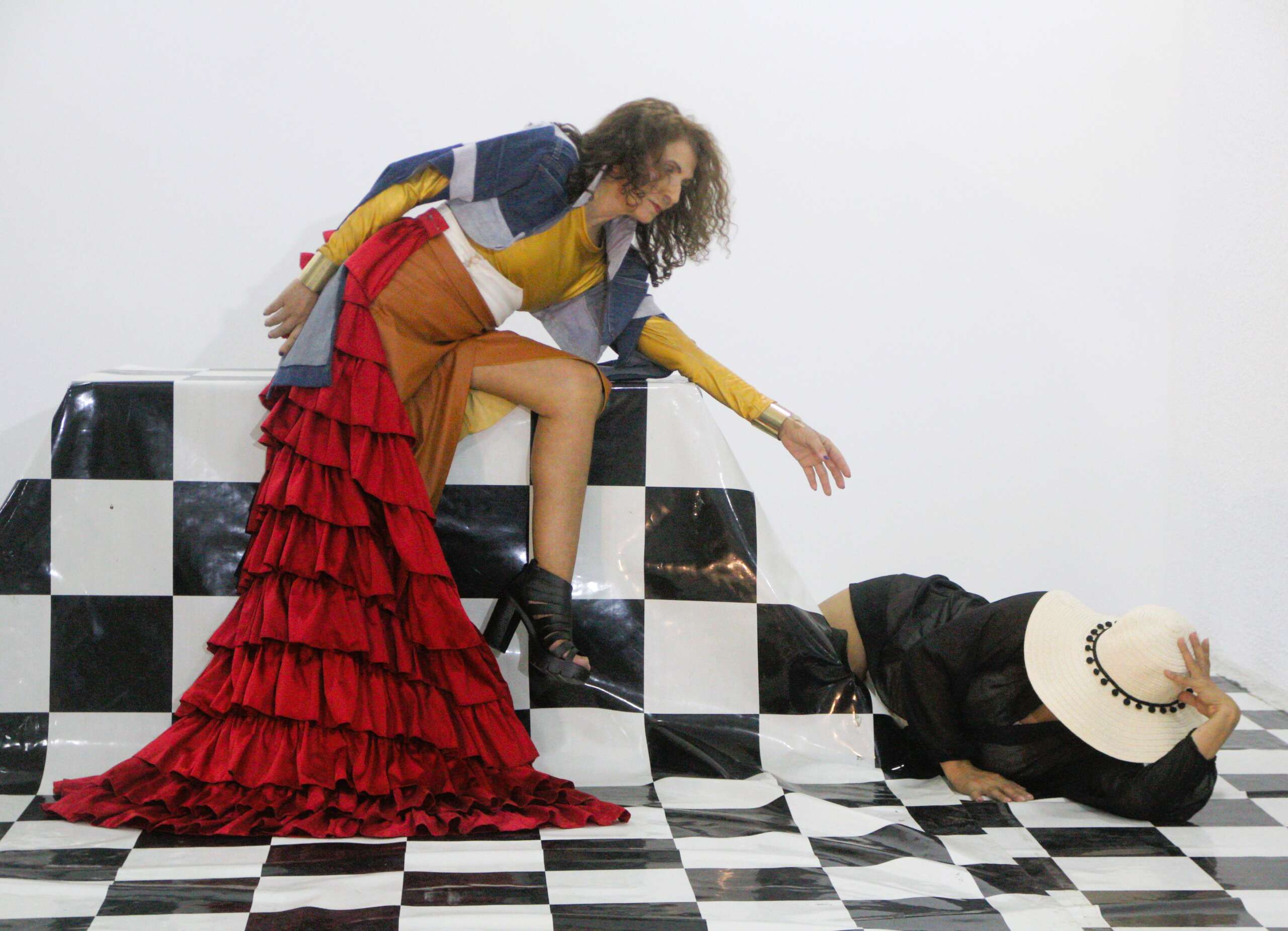 Espetáculo teatral Rosana estreia no Cineteatro São Luiz para falar de violência contra a mulher