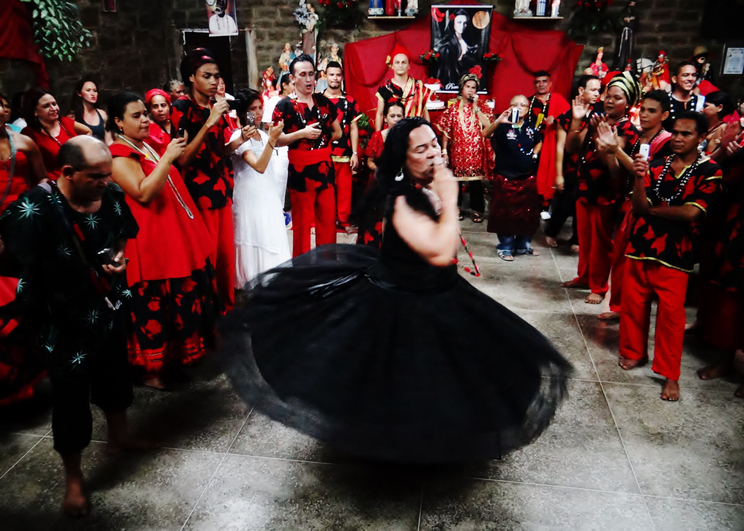Exposição “Festa, Baia, Gira, Cura” de Jean dos Anjos chega no CCBJ, nesta sexta-feira (20)