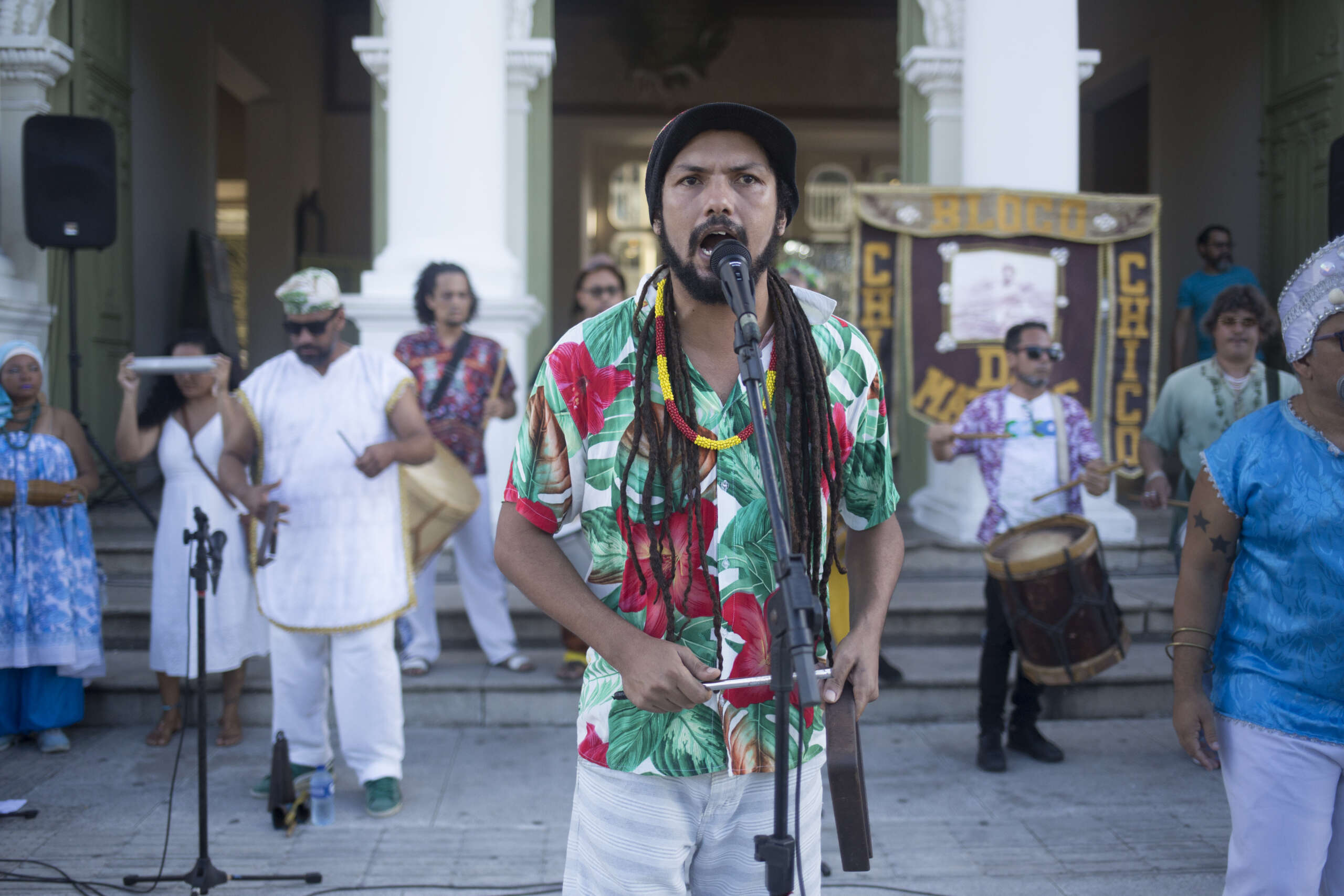 Escurinho e maracatu Bloco Chico Chico da Matilde exaltam raízes negras no feriado (15) na Estação das Artes