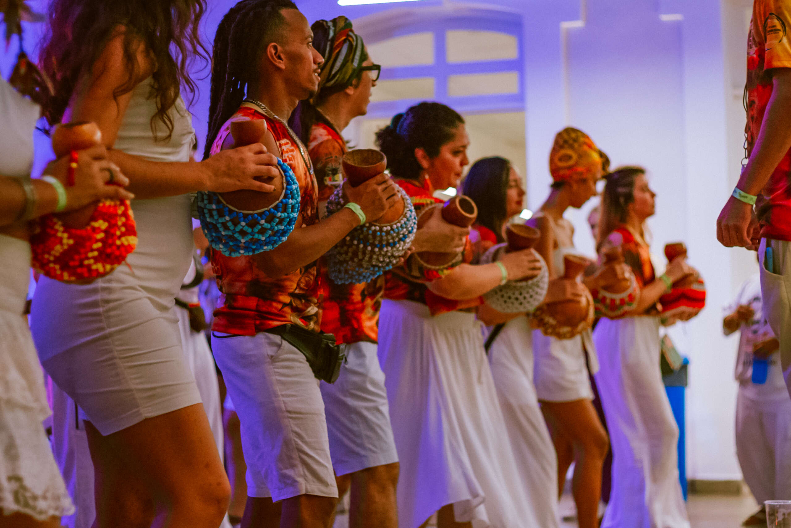 Estação das Artes tem XIII Bienal Percussiva Brasil e festa Relance especial Dia de Los Muertos nesta semana