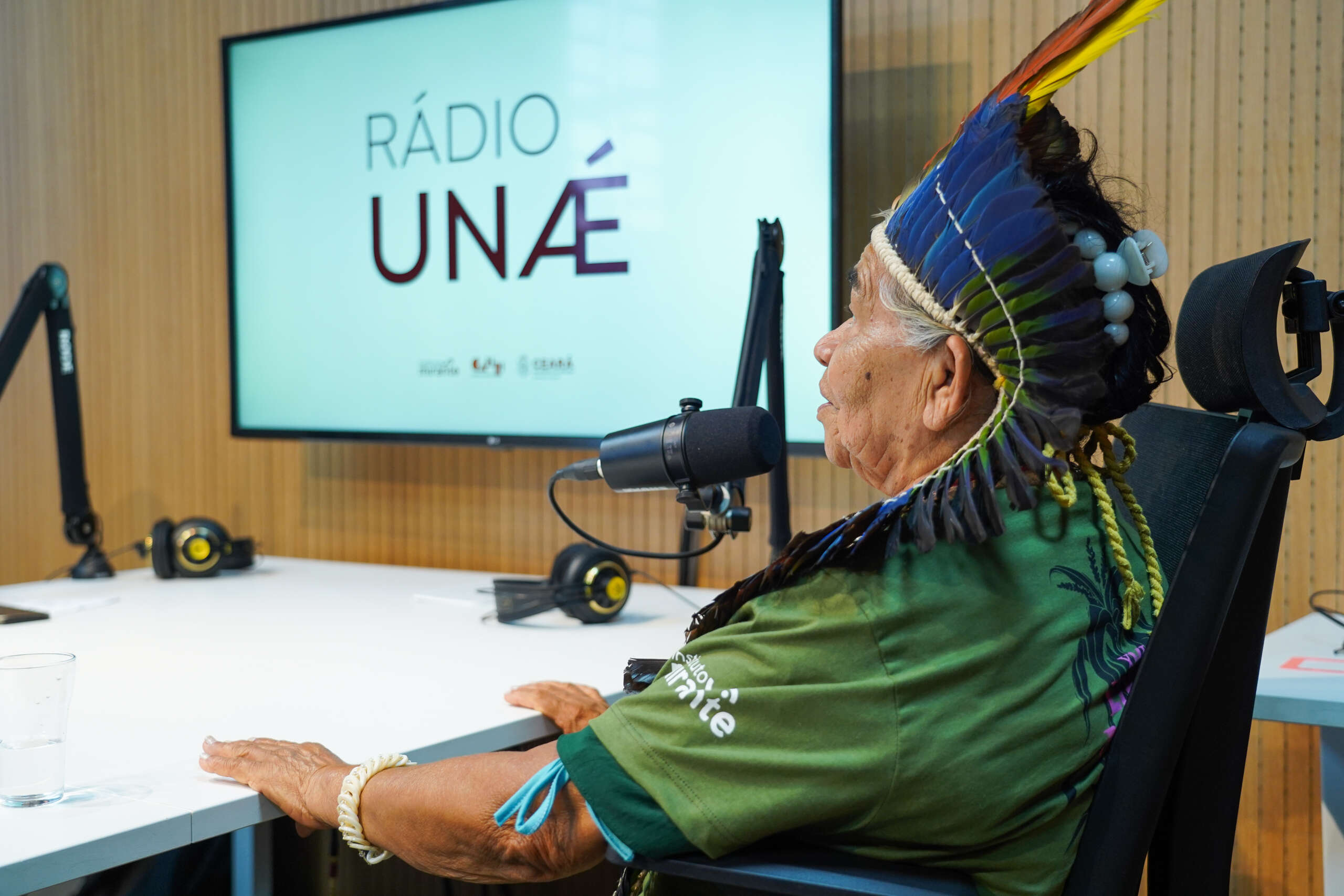 Já ouviu a Rádio Unaé? A programação diária conta com programas de cultura, arte, diversidade e natureza