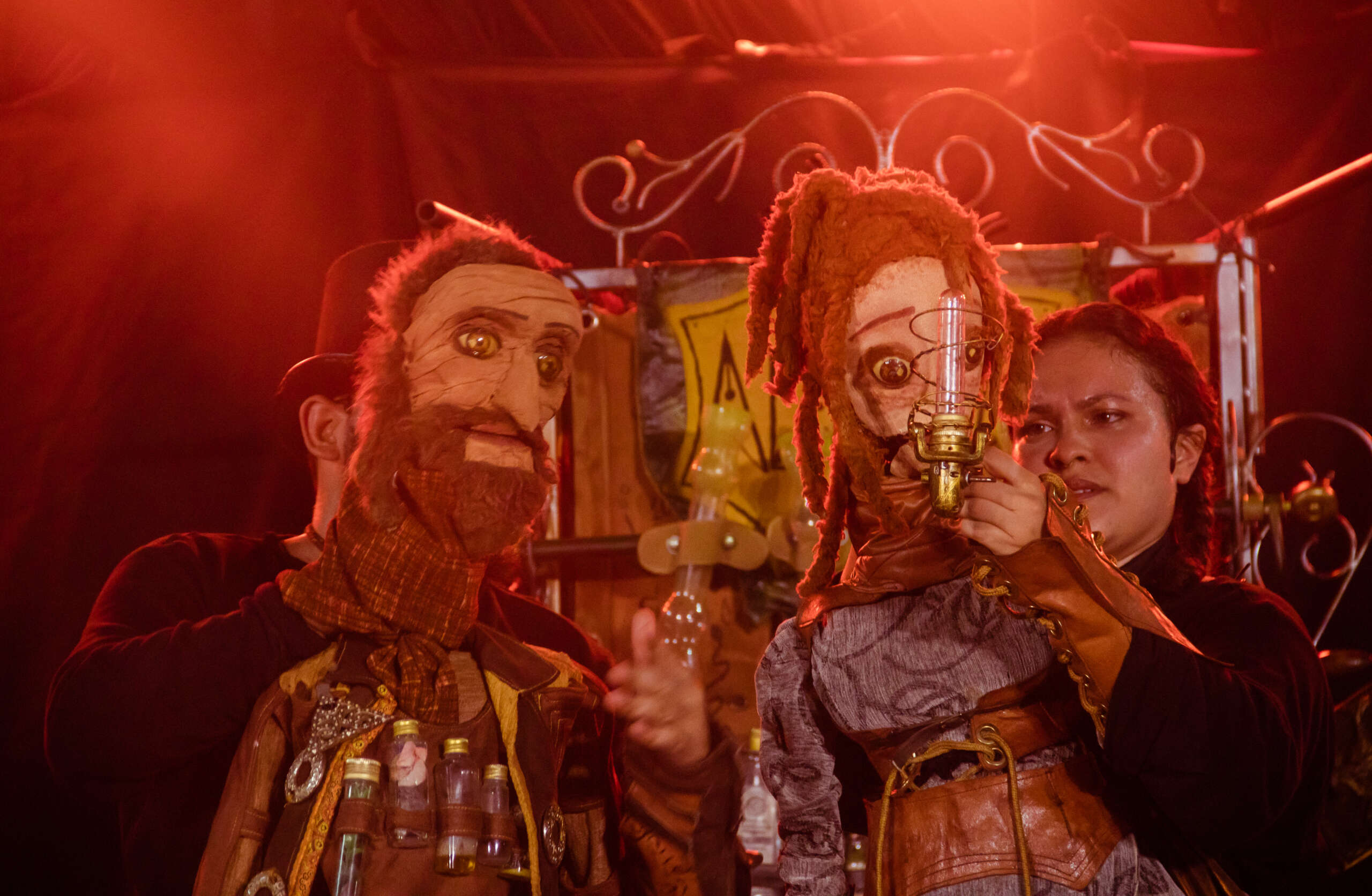 Espetáculo Alquimista Jerônimo em apresentações gratuitas no Theatro José de Alencar