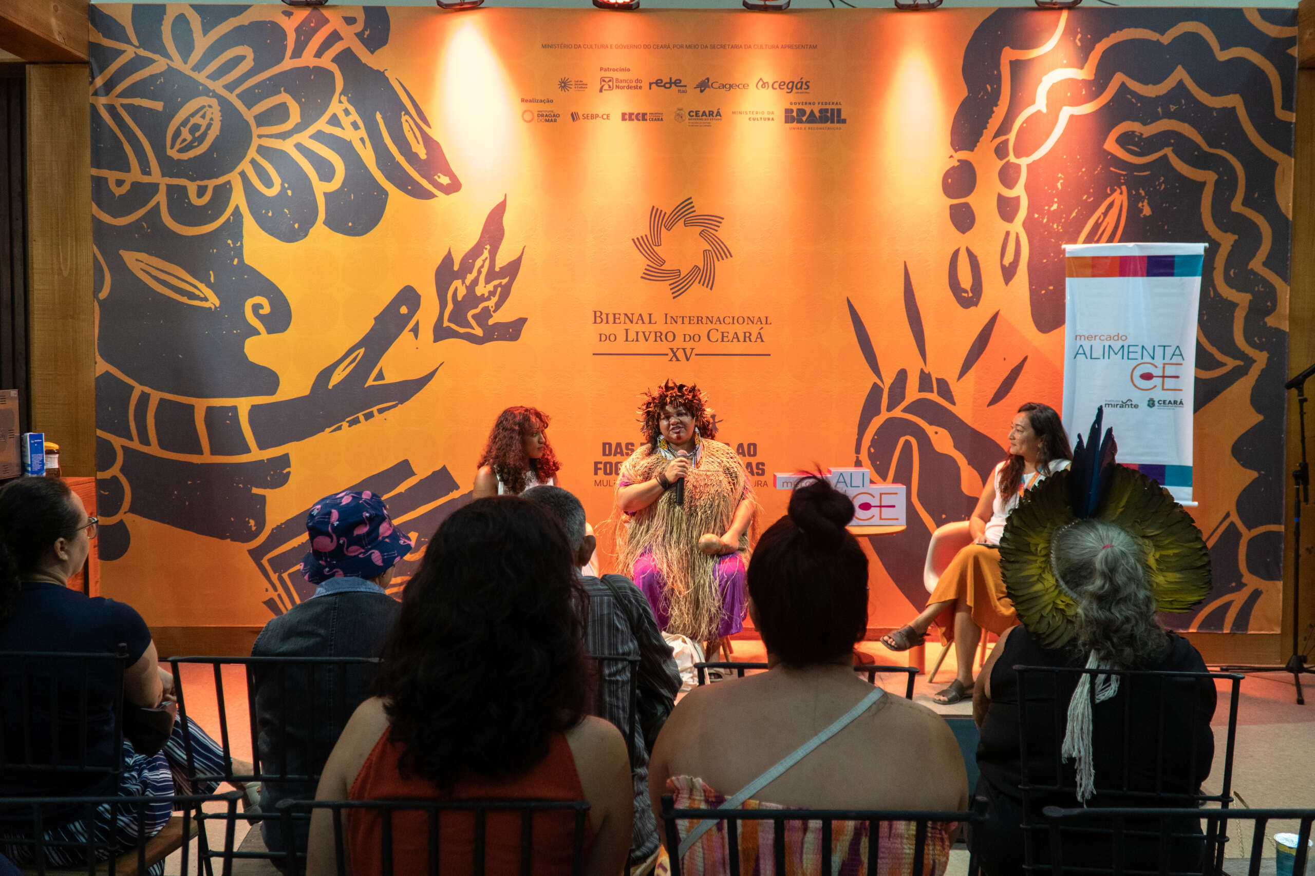 Mercado AlimentaCE tece memórias, celebra mulheres e revela a ancestralidade cearense na XV Bienal Internacional do Livro