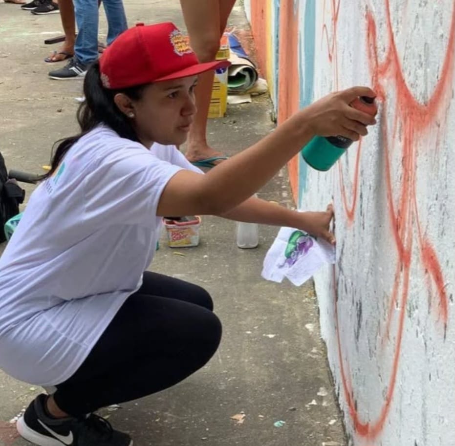 Com apoio da Secult, projeto Serviluz em Cores propõe nova estética visual ao bairro Serviluz