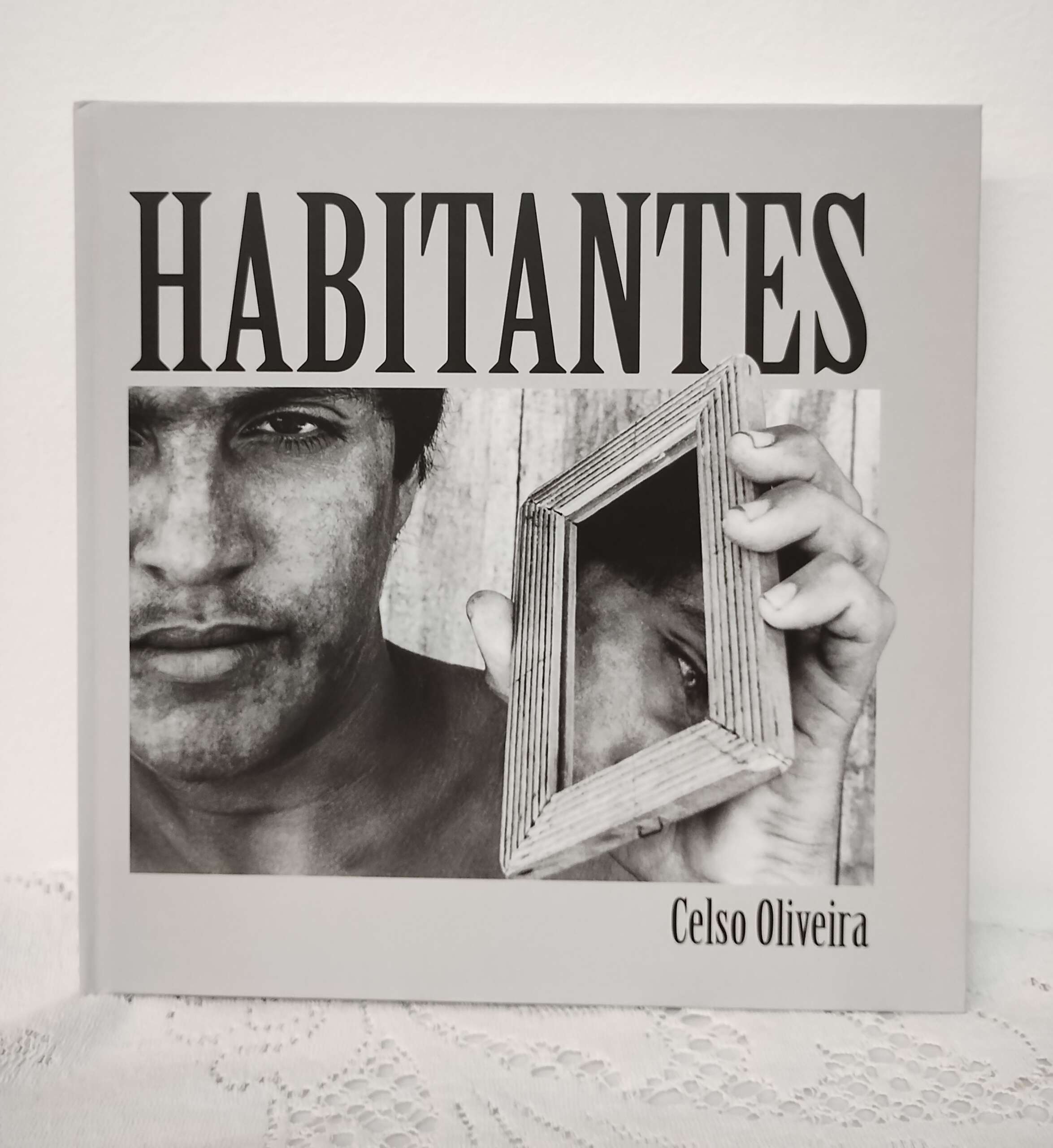 Com apoio da Secult, Celso Oliveira lança livro “Habitantes” no CCBNB Fortaleza, na quarta (6/8), celebrando 50 anos de fotografia