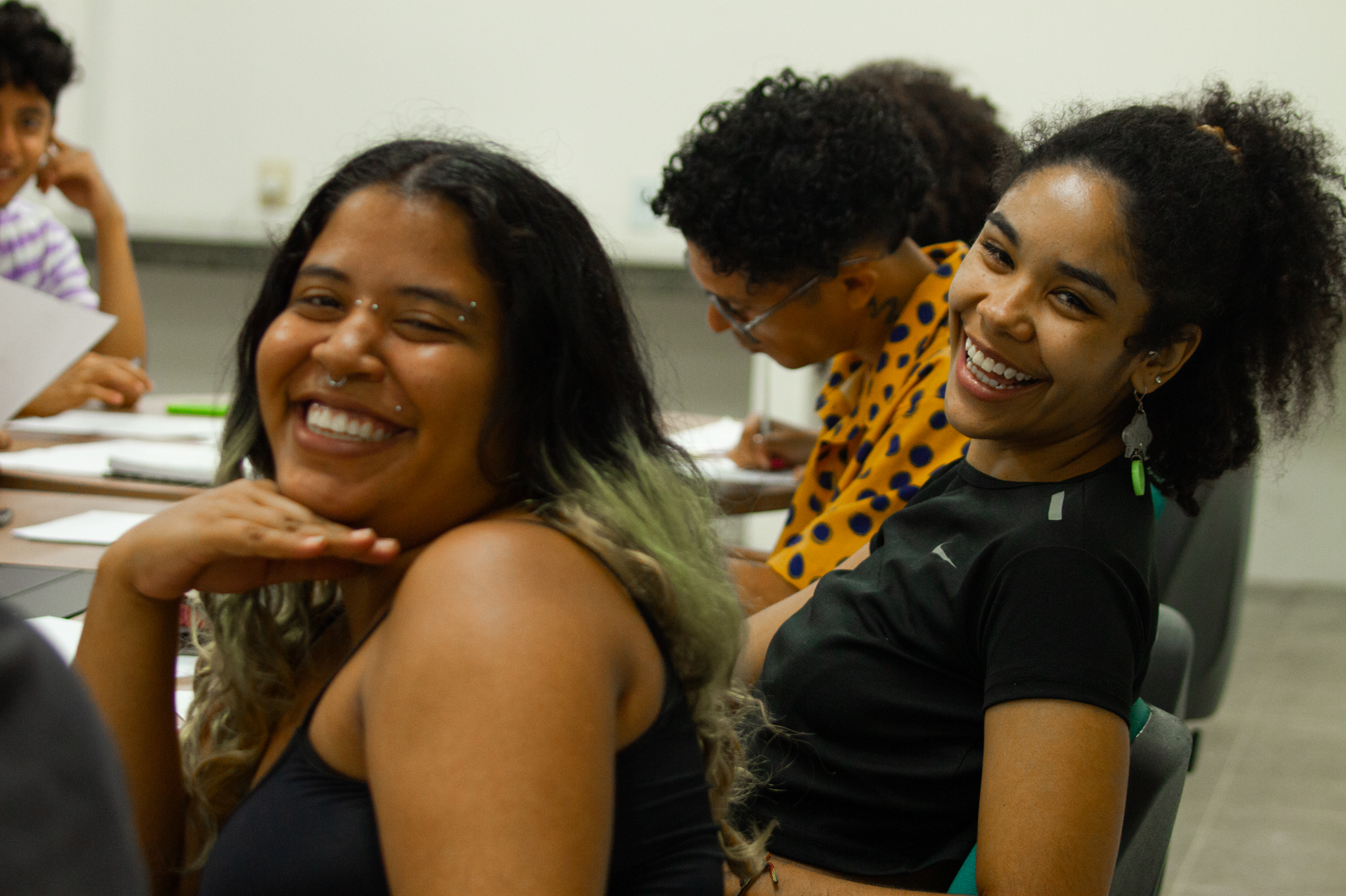 Com formações nas áreas técnicas das artes, Hub Cultural Porto Dragão abre inscrições para edição especial do programa Faz a Cena