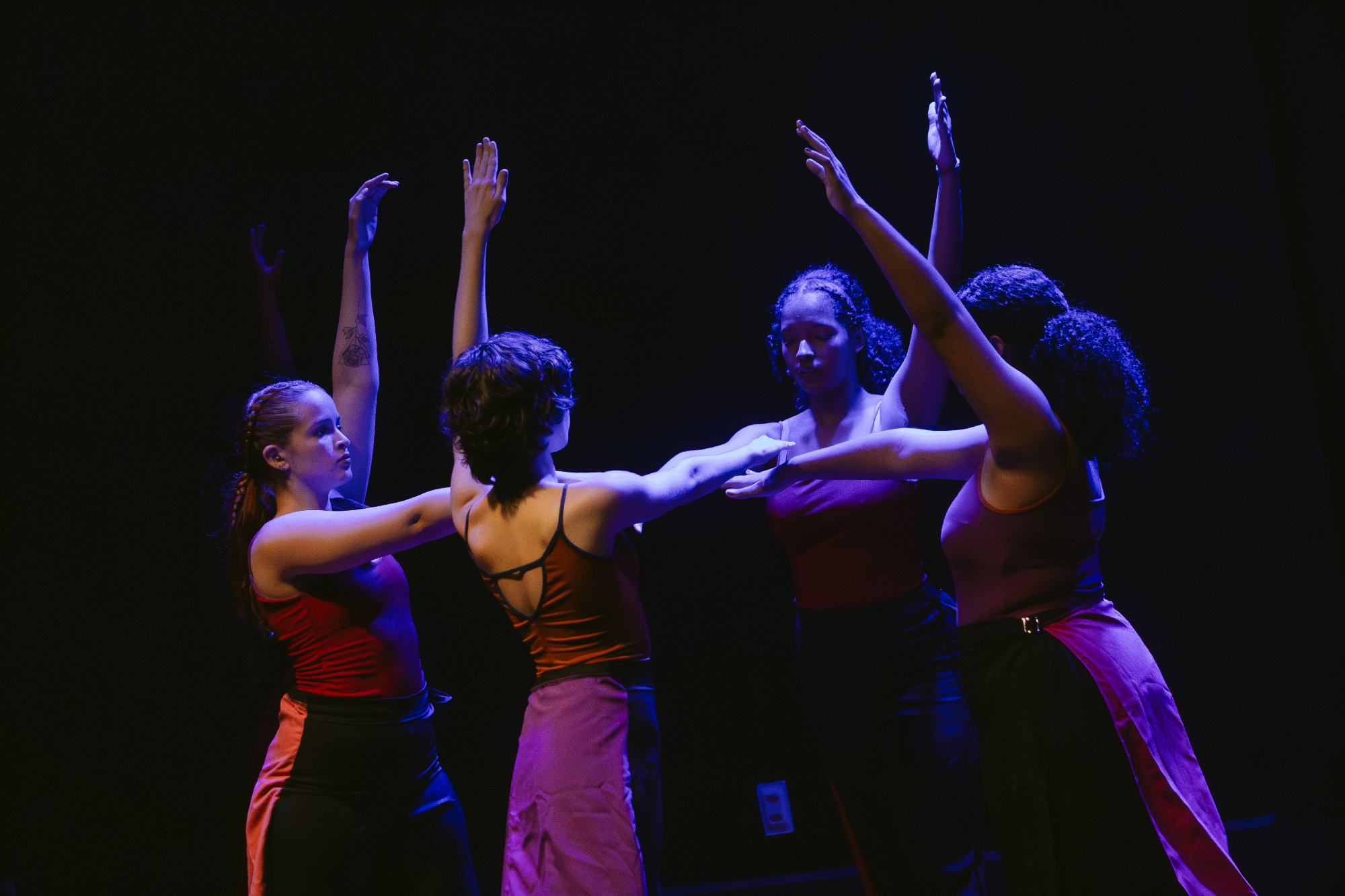 Hub Cultural Porto Dragão recebe espetáculo ‘Ritos’, do Corpo Artístico Jovem de Dança da Vila das Artes