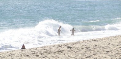 #Férias: Praia do Futuro toda própria para banho