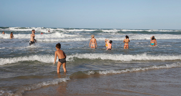 Mais de 80% do litoral de Fortaleza está próprio para banho