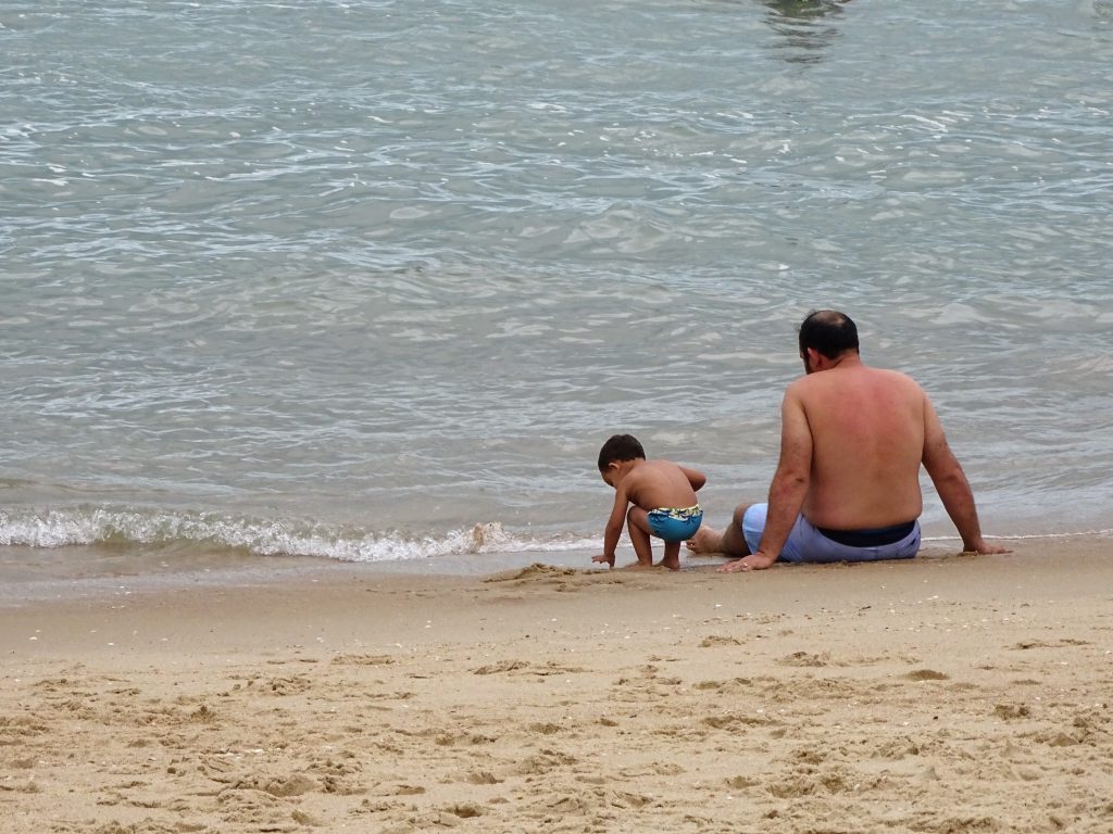Fortaleza: praia da zona centro volta a dar condição de banho
