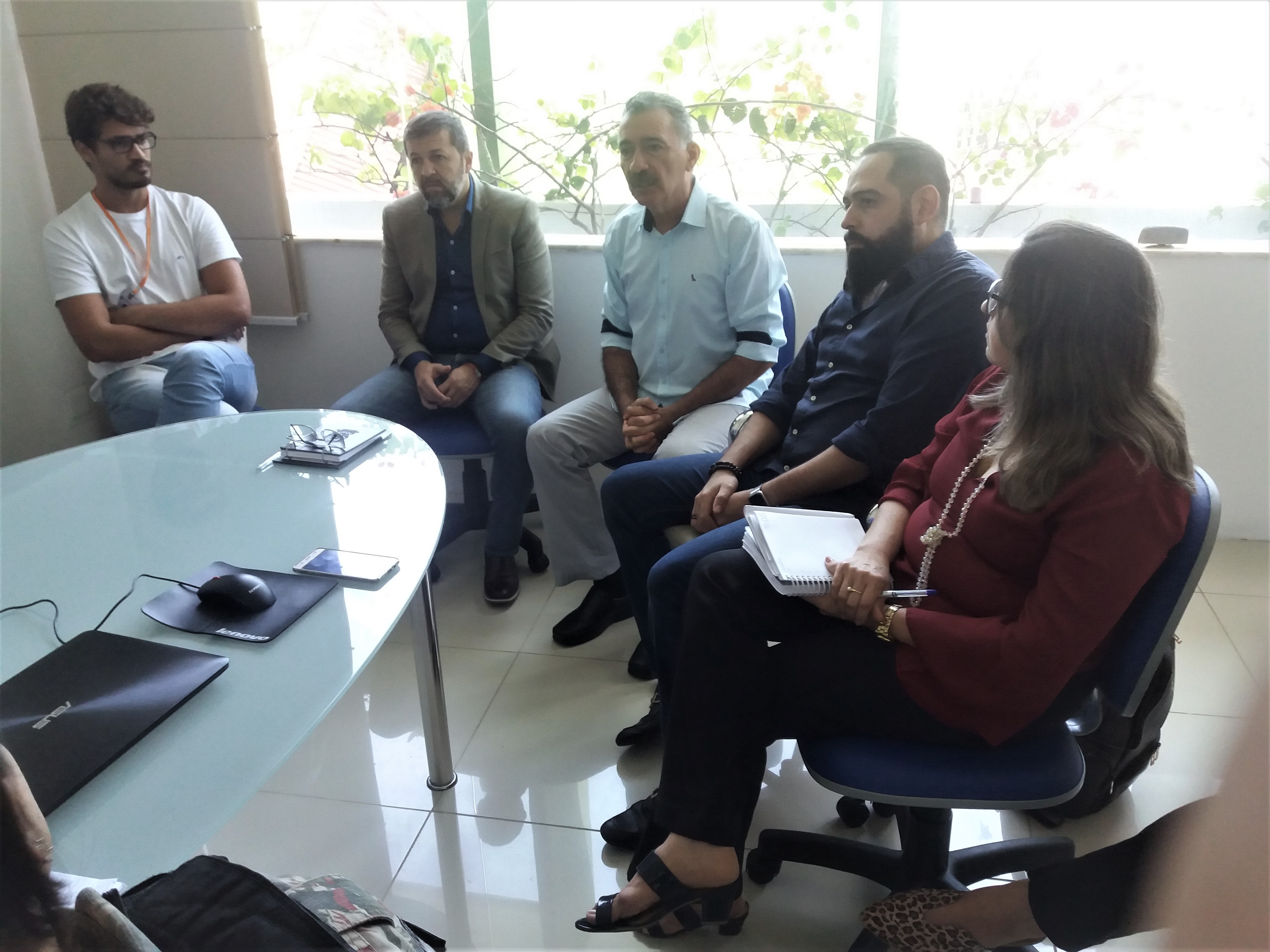 Semace fará novo sobrevoo em busca de manchas de óleo no litoral