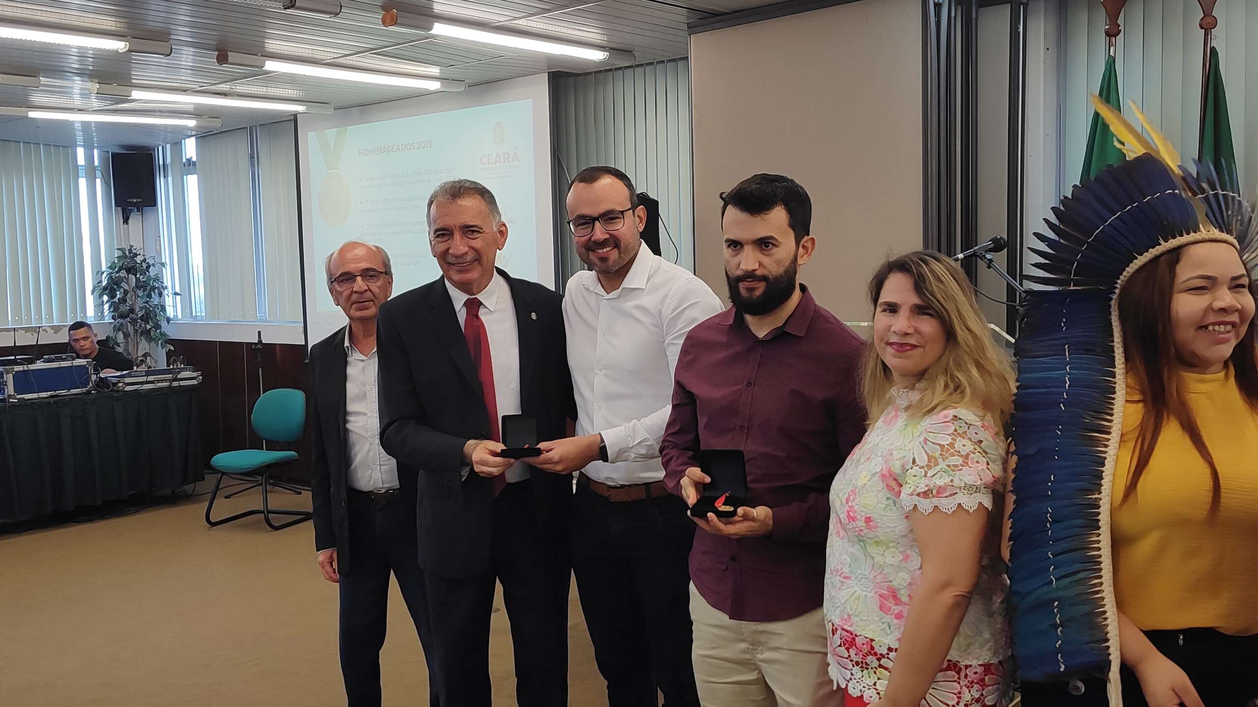 Superintendente da Semace recebe Medalha e Prêmio do Mérito Funcional 2023