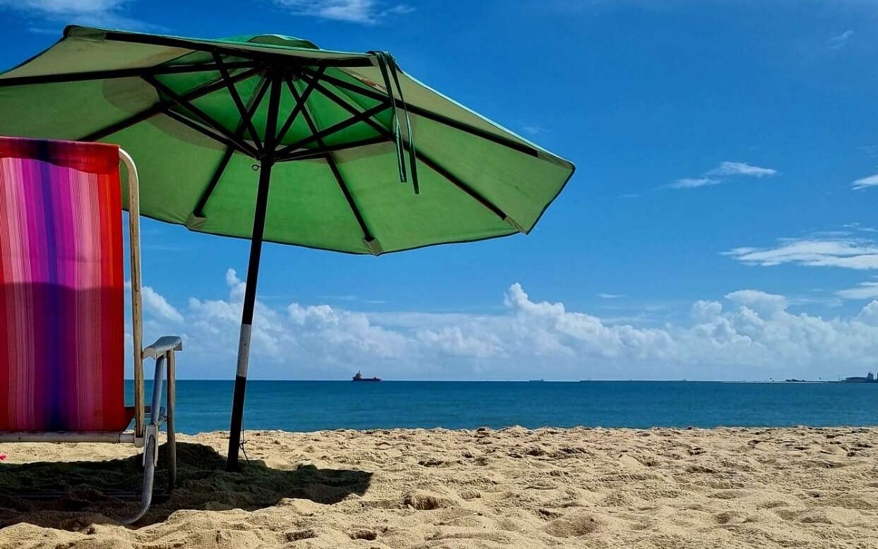 Fortaleza tem 25 trechos próprios para banho neste fim de semana