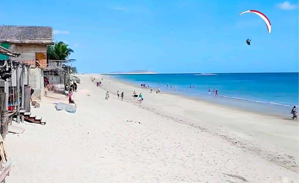“Vai dar praia?” último fim de semana de 2024 no Ceará tem 58 trechos próprios para banho
