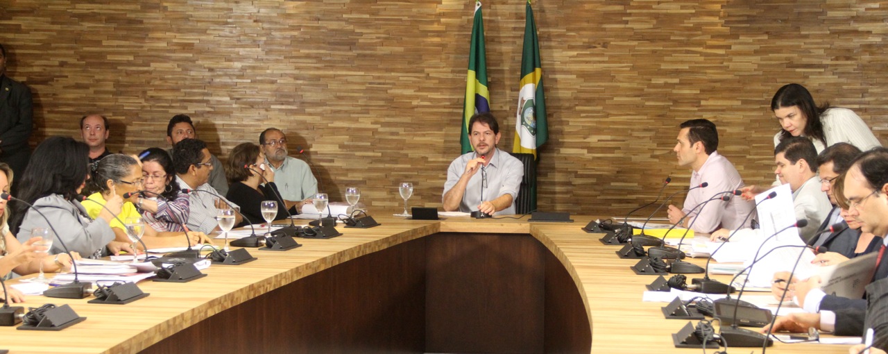 Governador autoriza realização de concursos públicos