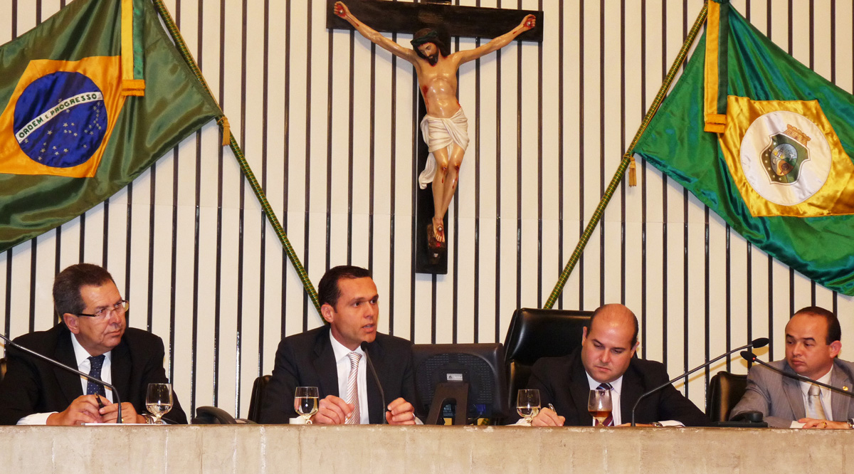Assembleia debate implantação da siderúrgica