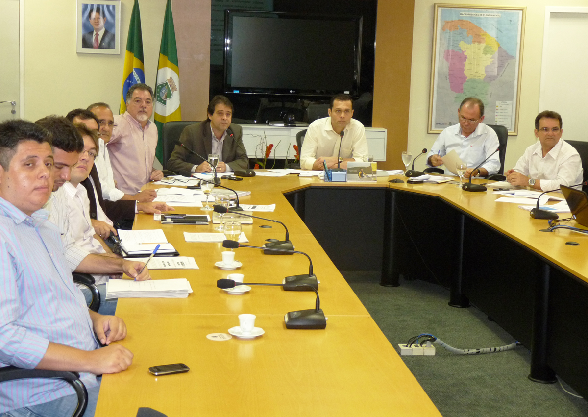 Secretários debatem ações de combate à pobreza