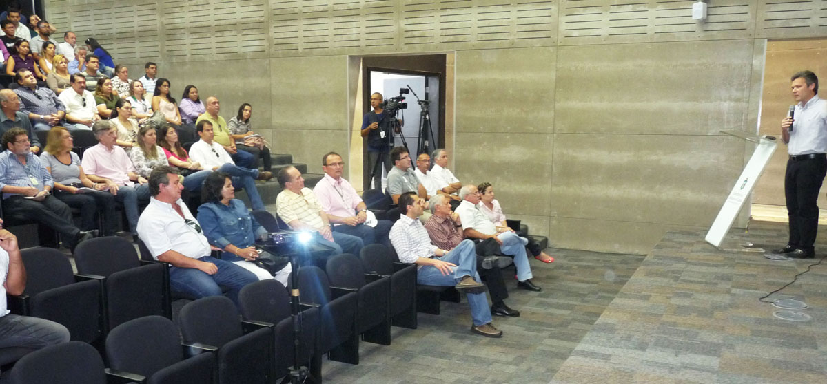 Setor agropecuário visita obras do Estádio Castelão