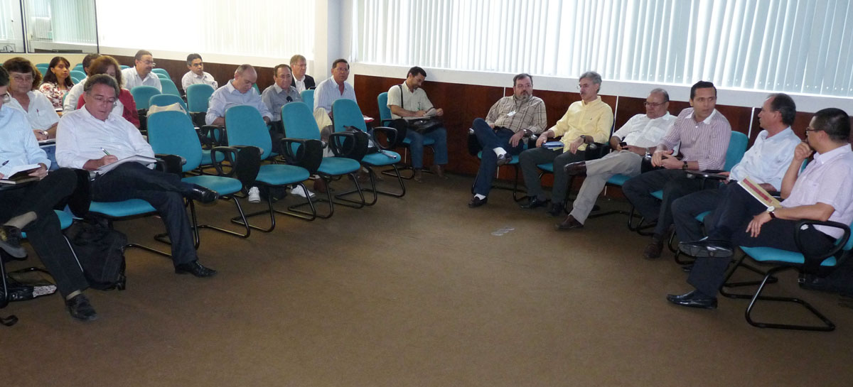 Governo e FIDA debatem Projeto Paulo Freire